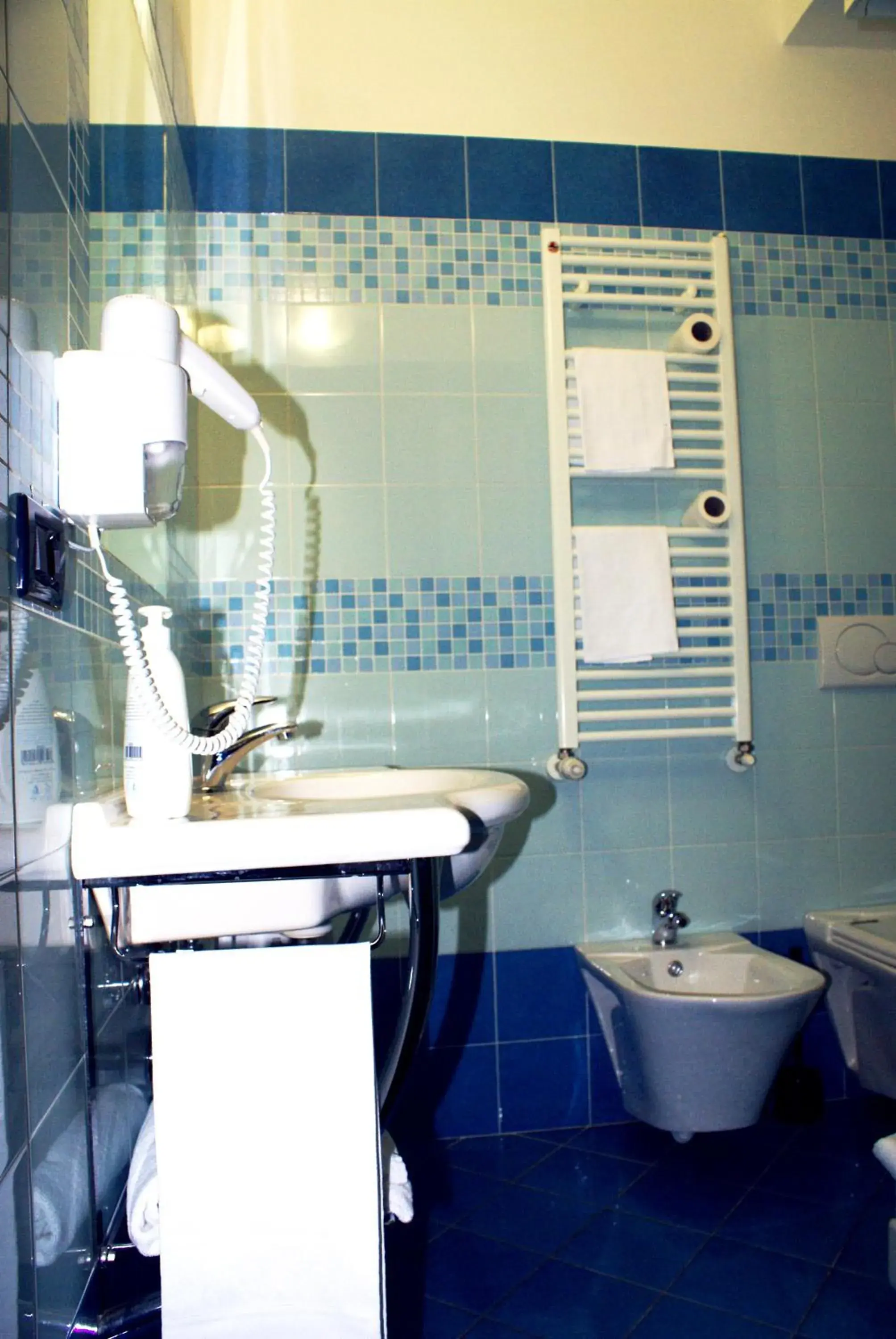 Twin Room in Eco Art Hotel Statuto Twin Room in Eco Art Hotel Statuto