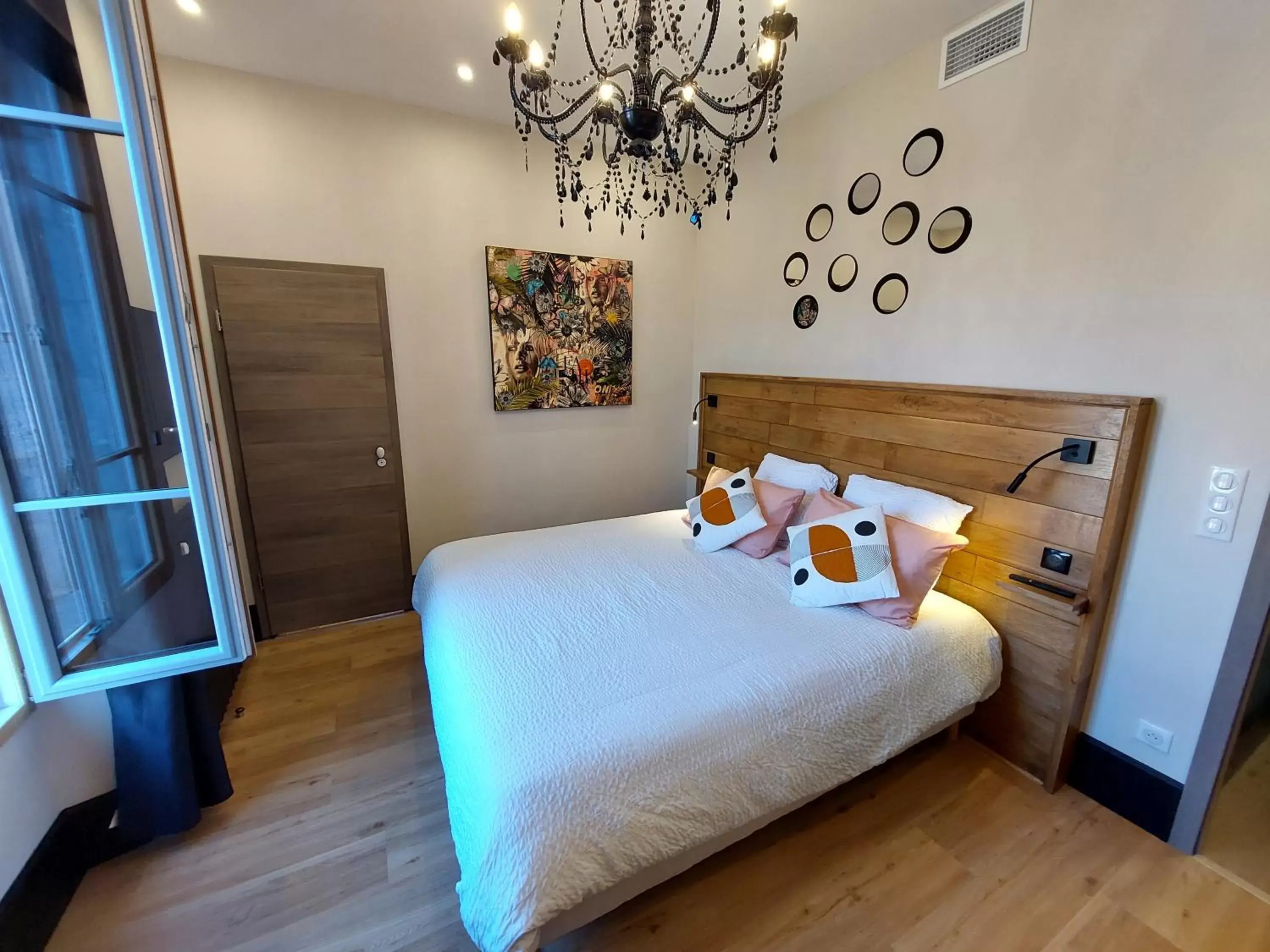 Double Room - single occupancy in La Belle Epoque & Spa - Maison d'hôtes Double Room - single occupancy in La Belle Epoque & Spa - Maison d'hôtes