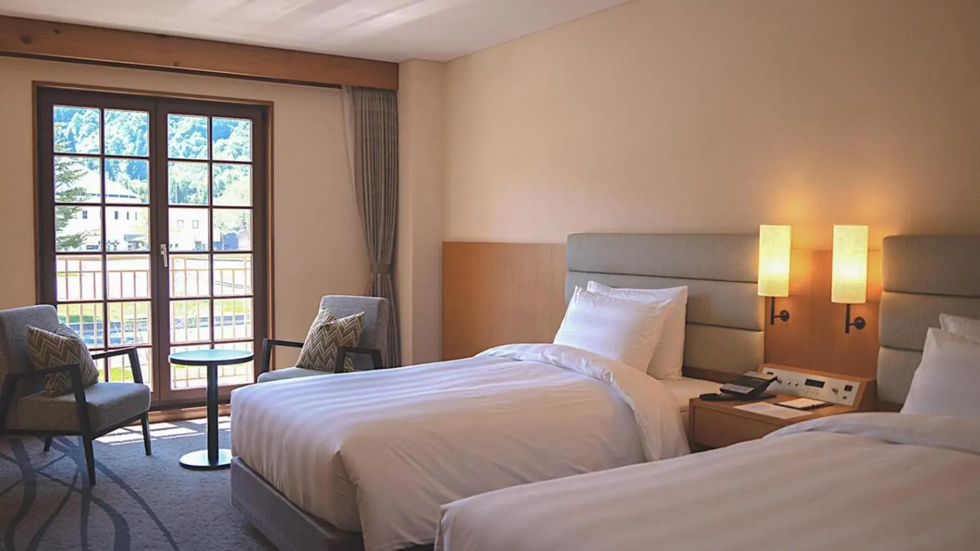 Superior Twin Room with Mountain View (2 beds) in Lotte Arai Resort Superior Twin Room with Mountain View (2 beds) in Lotte Arai Resort