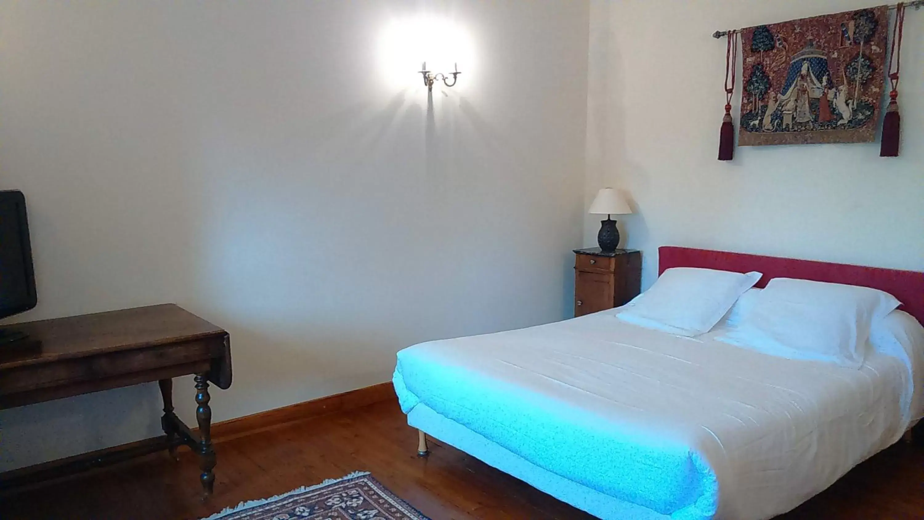 Two-Bedroom Family Room in Le Vieux Chateau Two-Bedroom Family Room in Le Vieux Chateau