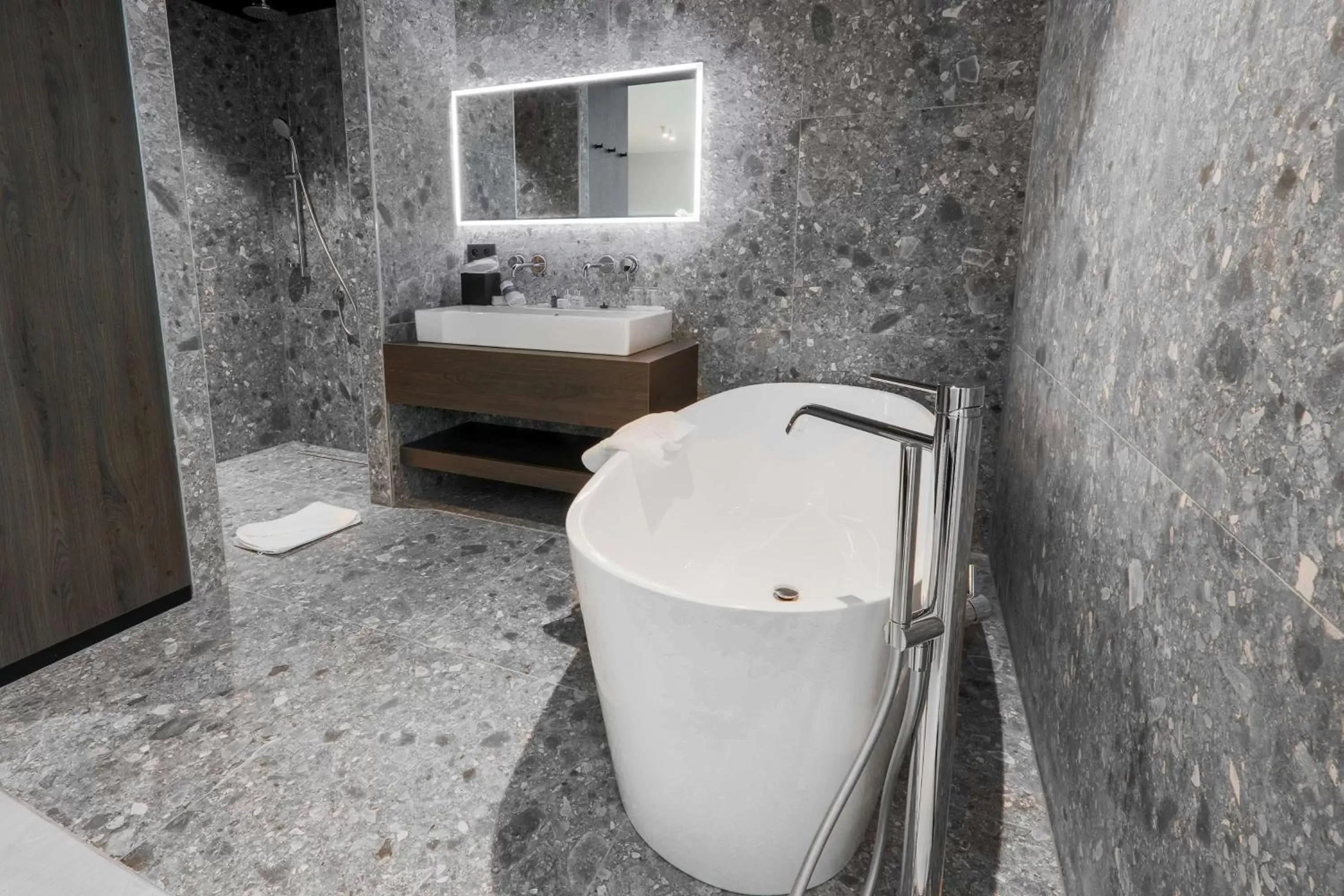 One-Bedroom Suite in Radisson Blu Hotel, Bruges One-Bedroom Suite in Radisson Blu Hotel, Bruges