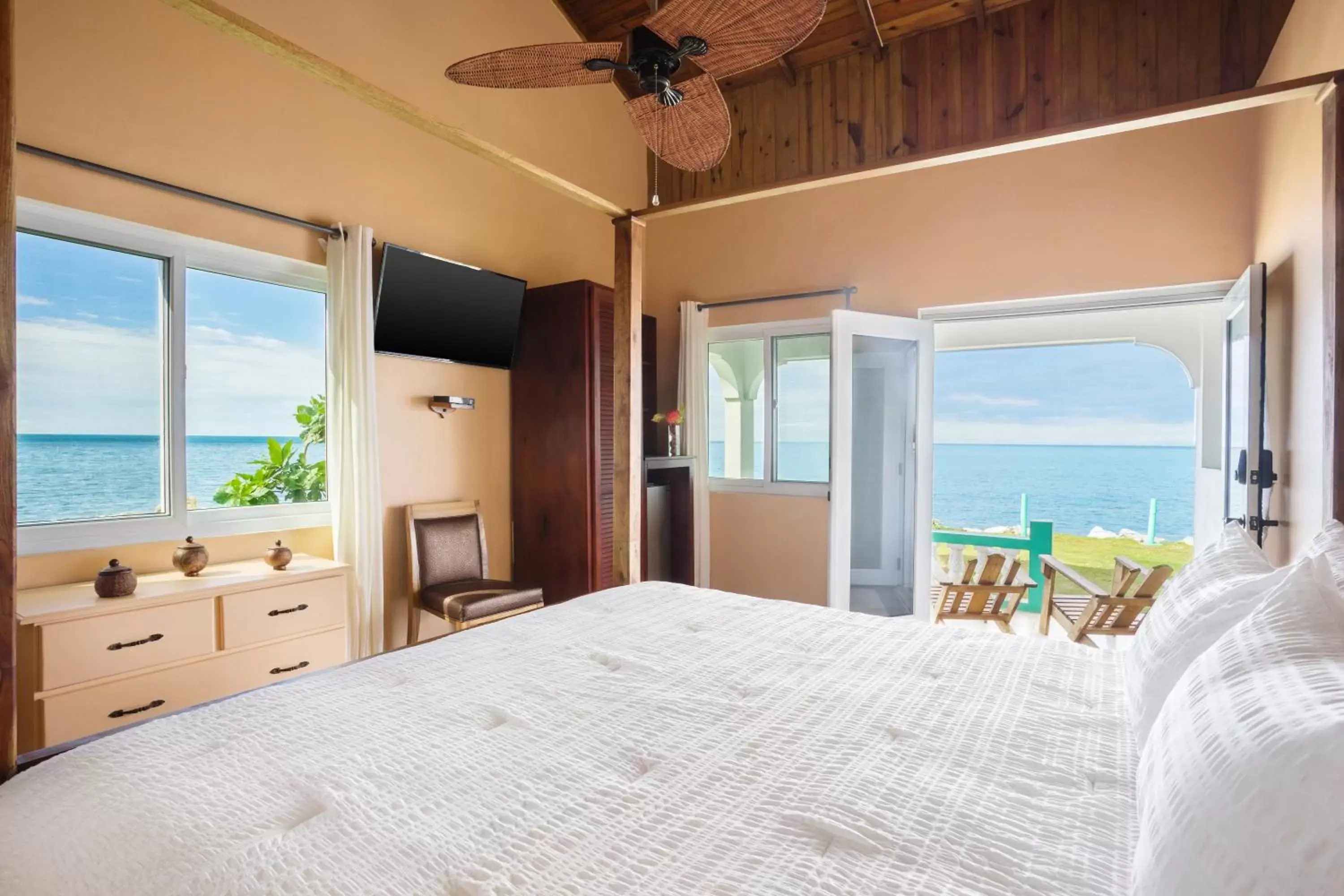 Luna Sea Inn Luna Sea Inn