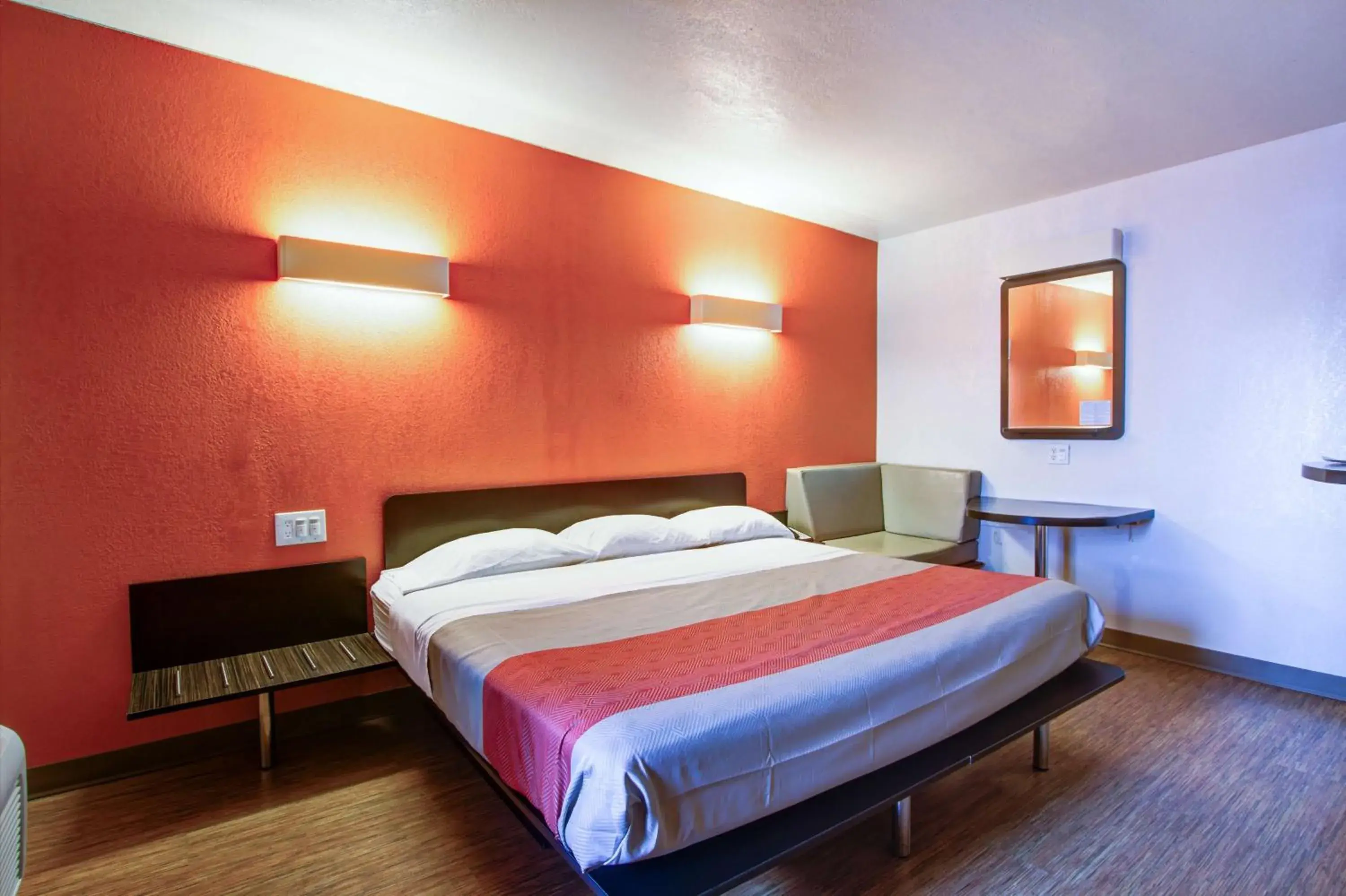 Double Room - single occupancy - Disability Access - Non-Smoking in Motel 6-Richfield, OH Double Room - single occupancy - Disability Access - Non-Smoking in Motel 6-Richfield, OH