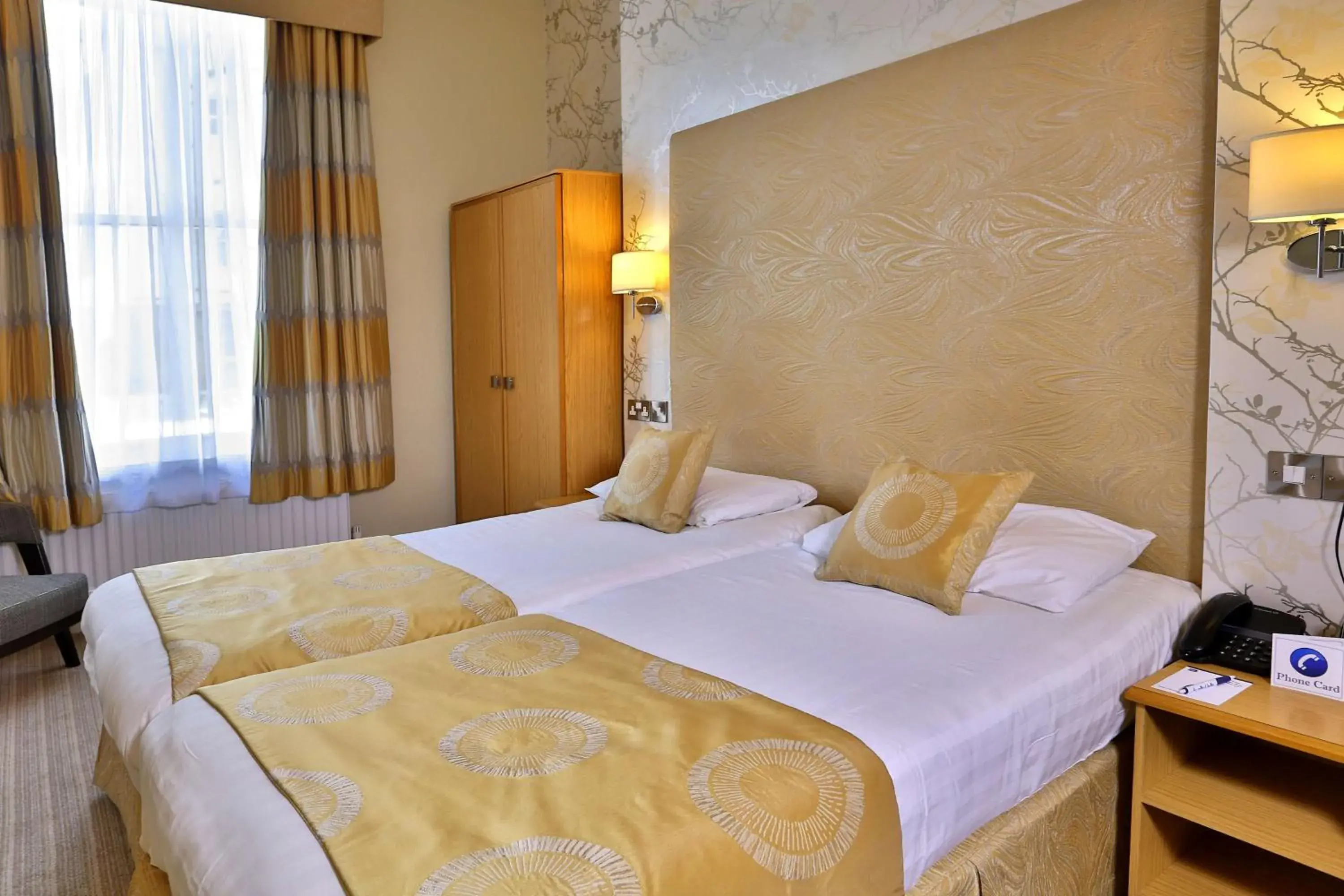 Standard Twin Room in Best Western York House Hotel Standard Twin Room in Best Western York House Hotel