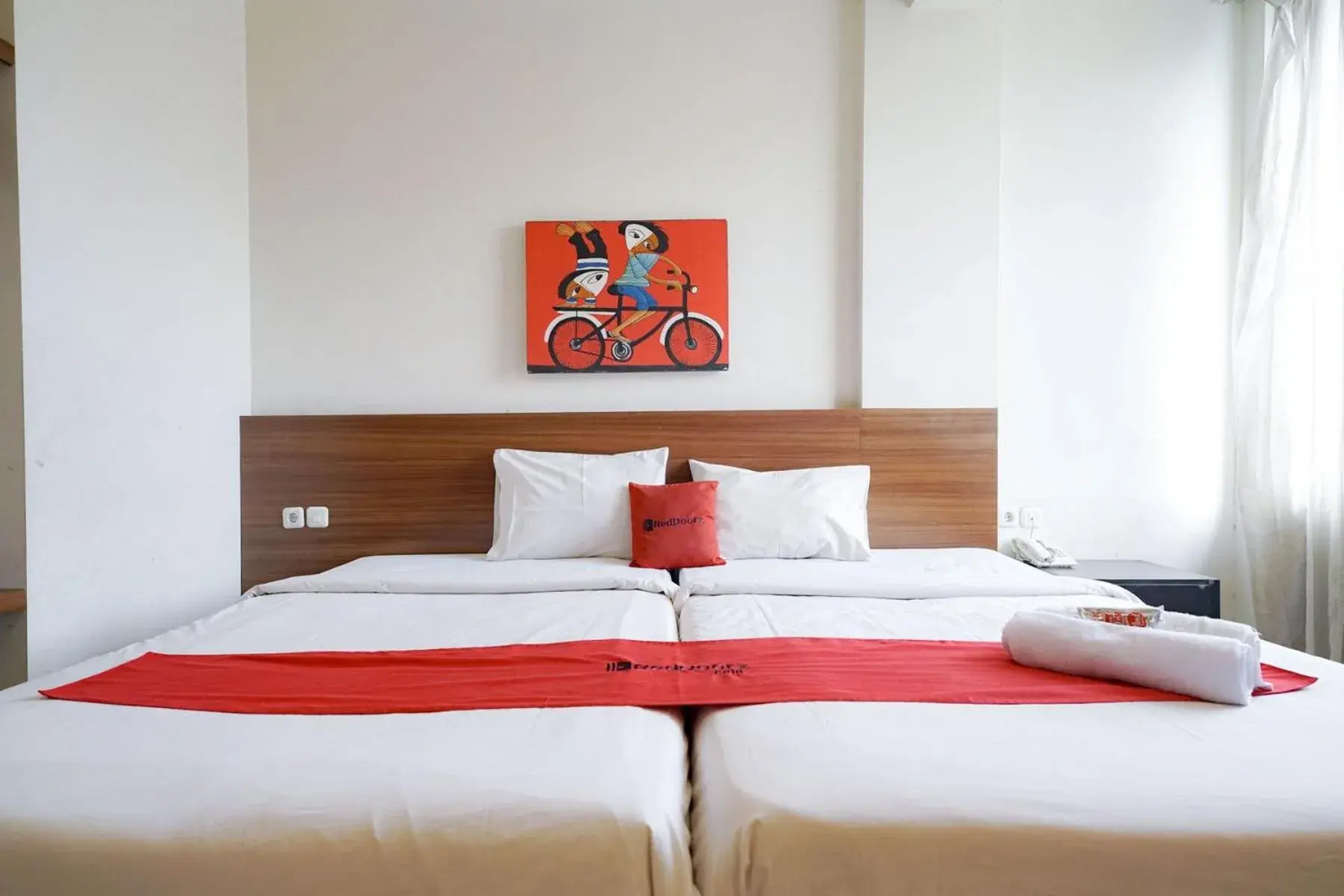 Double Room in RedDoorz near Braga Street Double Room in RedDoorz near Braga Street