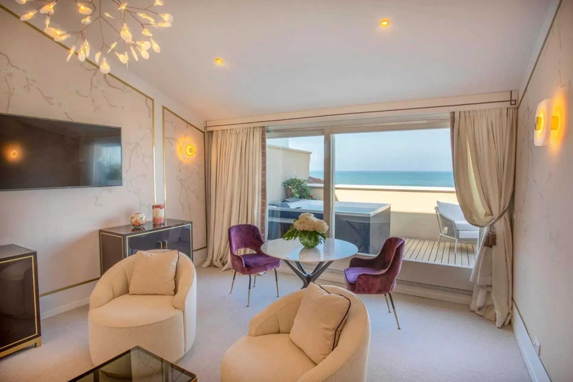 Panorama Penthouse Suite in Grand Hotel Principe Di Piemonte Panorama Penthouse Suite in Grand Hotel Principe Di Piemonte