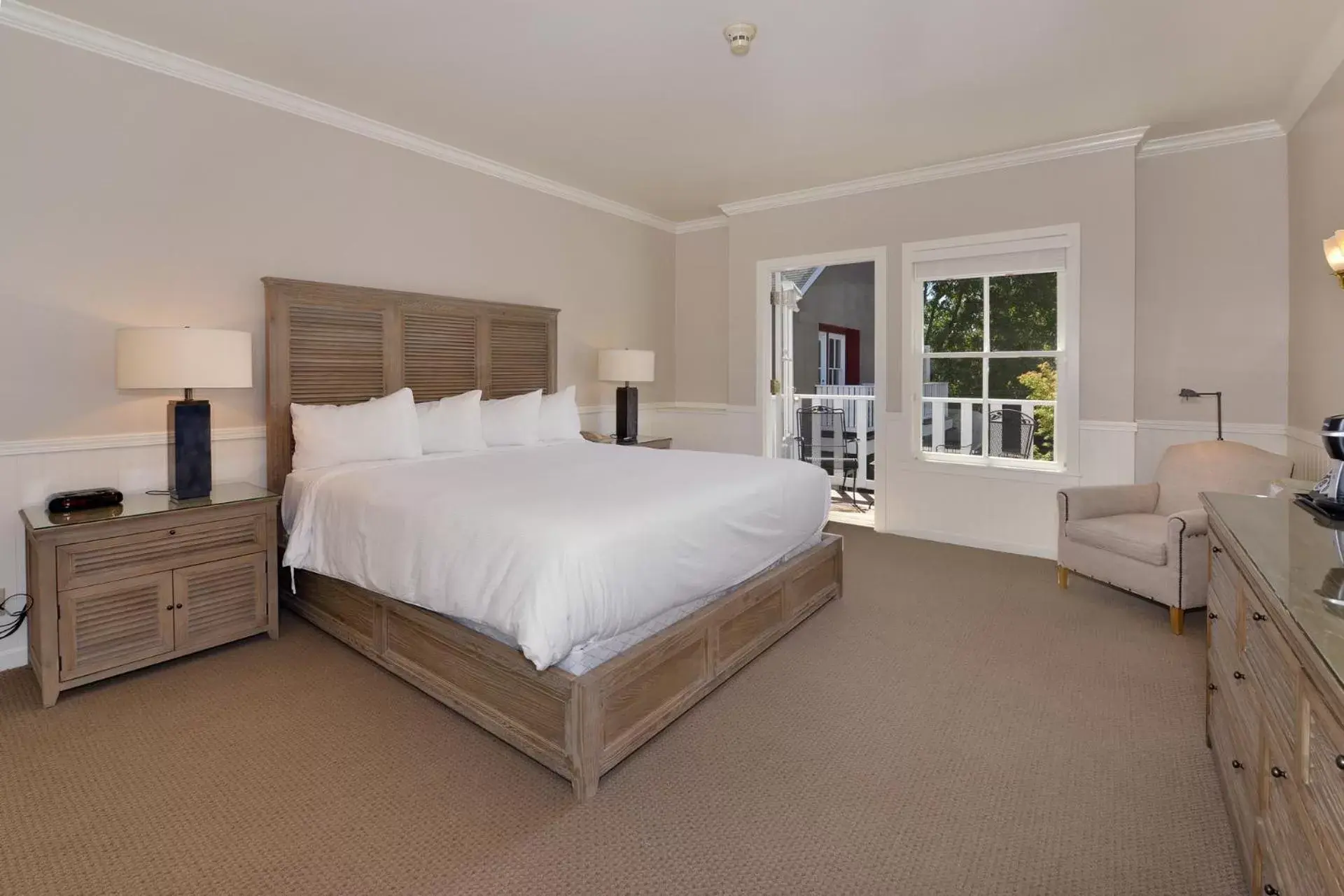 Carriage House King in Hotel La Rose Carriage House King in Hotel La Rose