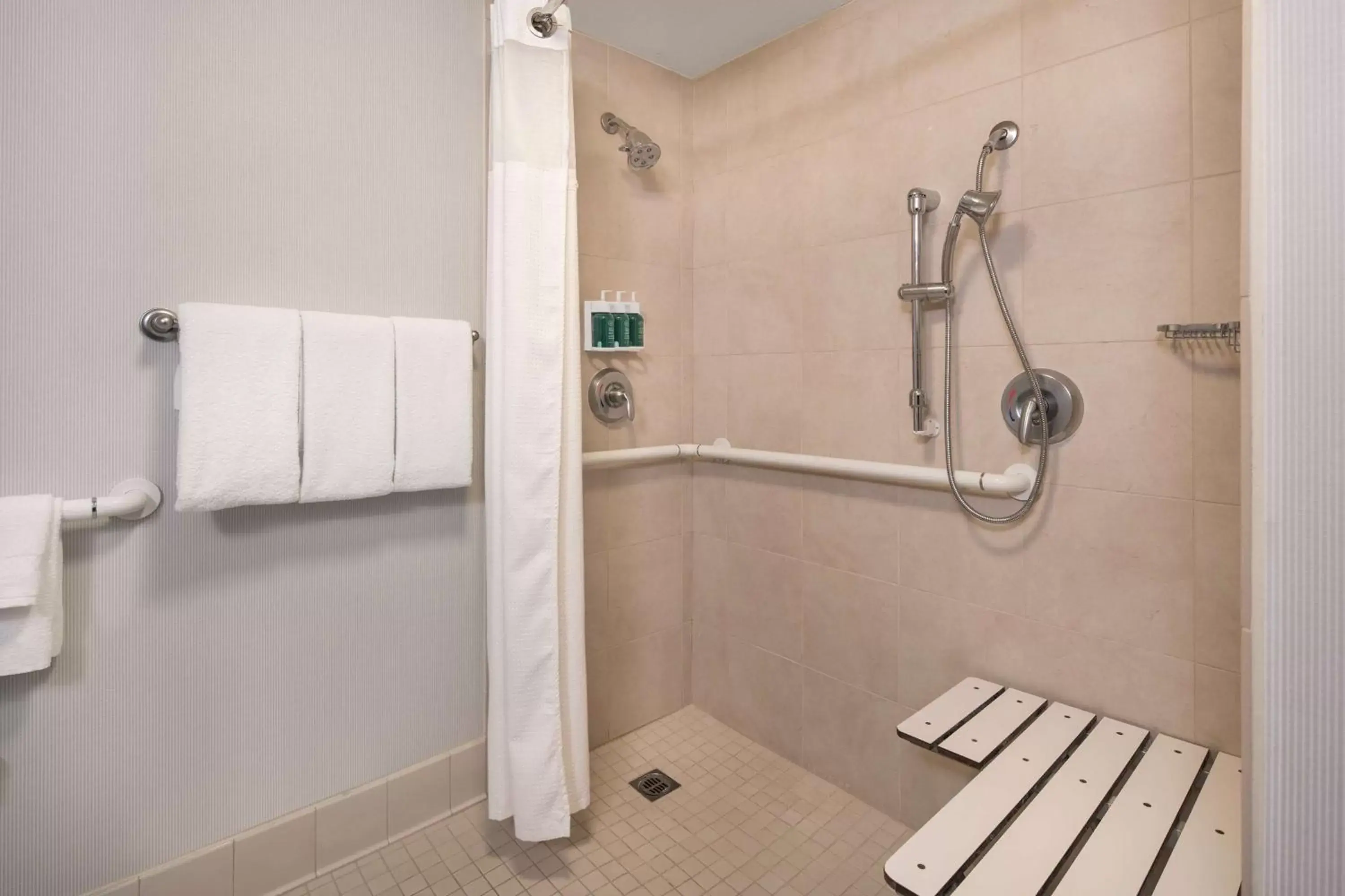 Mobility Accessible Guestroom Two Doubles Roll-In Shower in Sonesta Select Los Angeles LAX El Segundo Mobility Accessible Guestroom Two Doubles Roll-In Shower in Sonesta Select Los Angeles LAX El Segundo