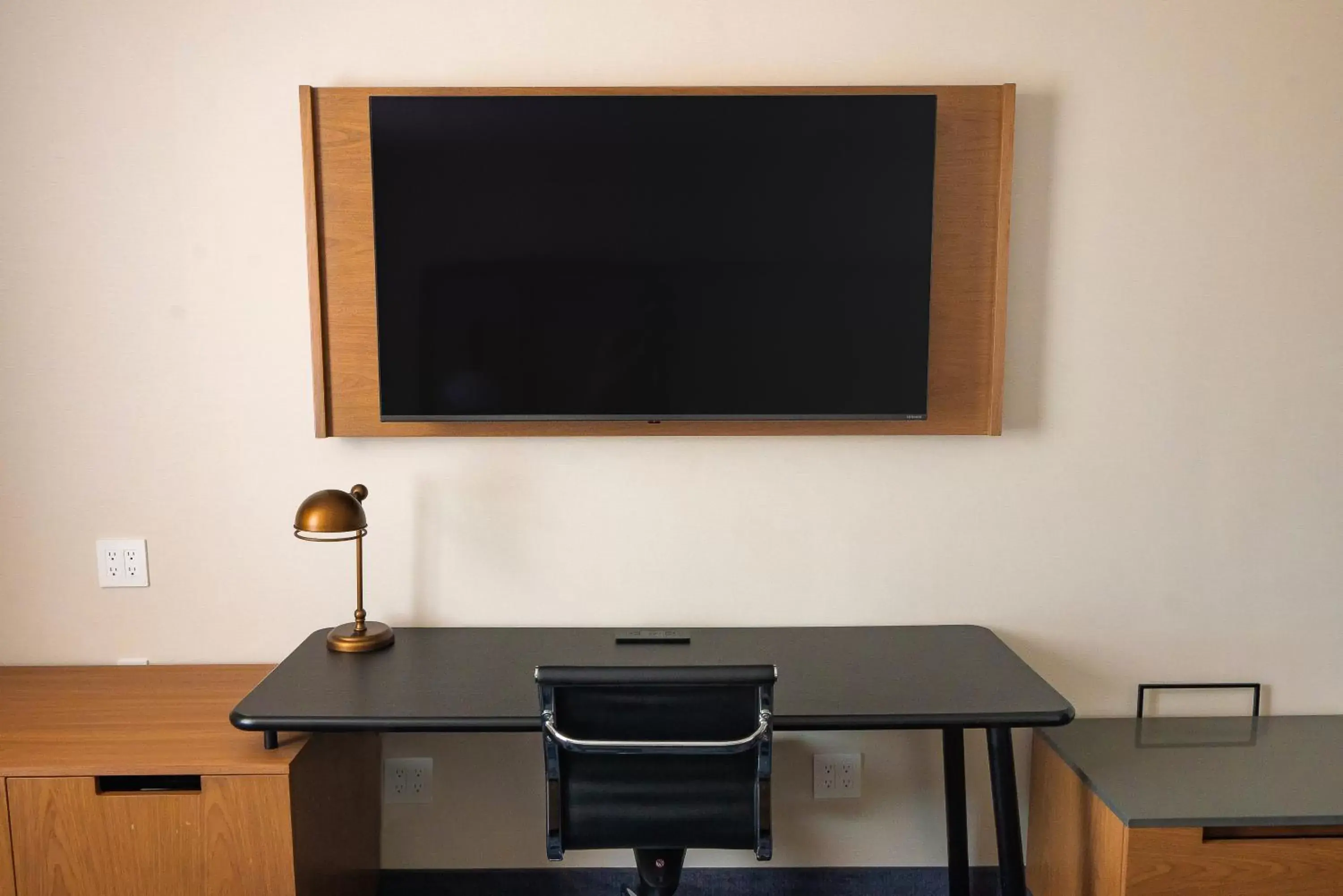 King Studio with Sofa in Fairfield Inn by Marriott JFK Airport King Studio with Sofa in Fairfield Inn by Marriott JFK Airport