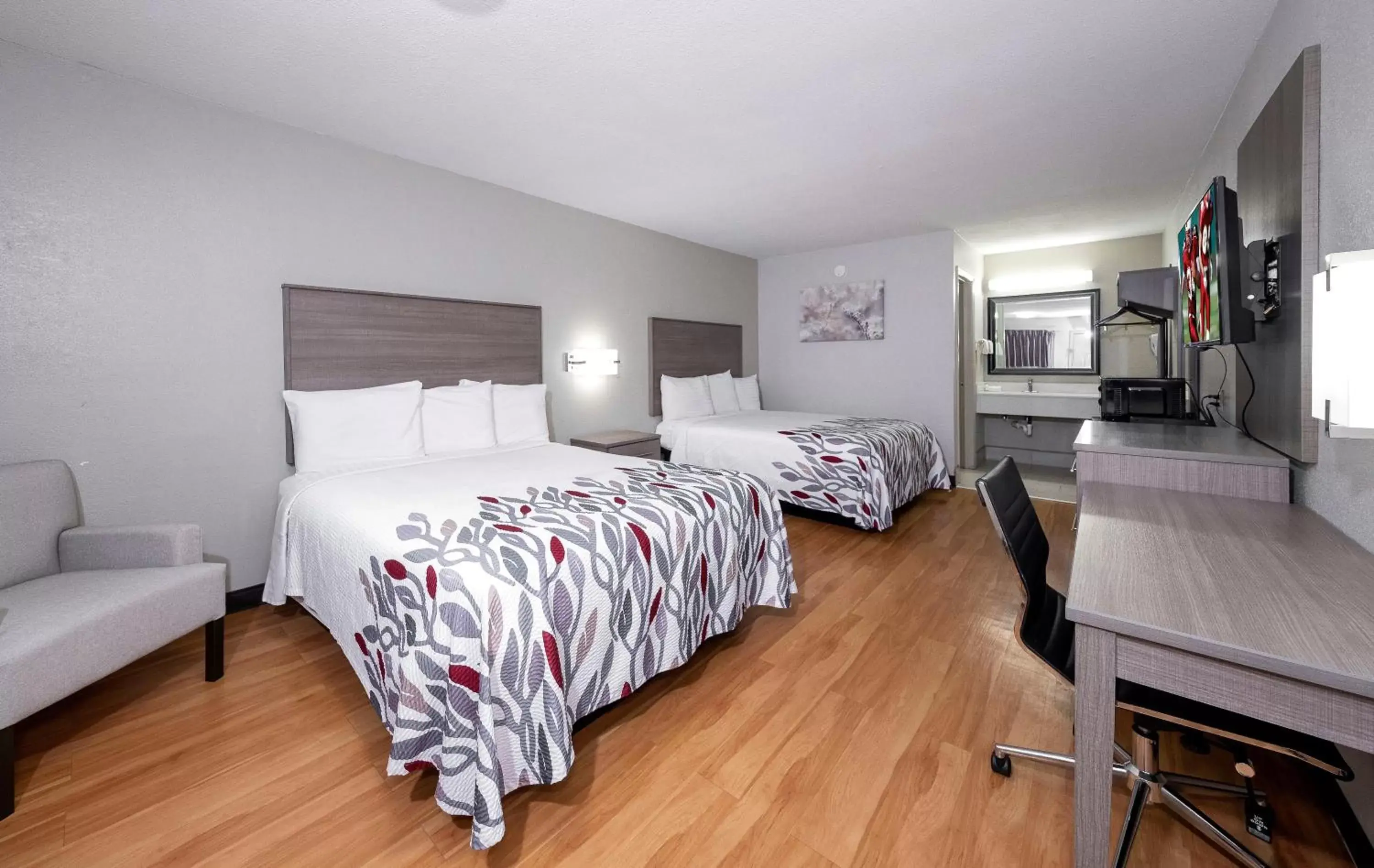 Deluxe Queen Room with 2 Queen Beds Smoke Free in Red Roof Inn Bay Minette Deluxe Queen Room with 2 Queen Beds Smoke Free in Red Roof Inn Bay Minette