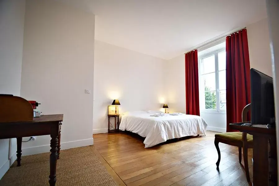 Suite with Garden View in Le Clos Des Ormeaux Suite with Garden View in Le Clos Des Ormeaux