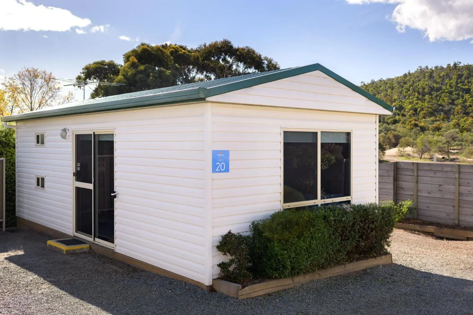 Standard 2 Bedroom Cabin in Discovery Parks - Mornington Hobart Standard 2 Bedroom Cabin in Discovery Parks - Mornington Hobart
