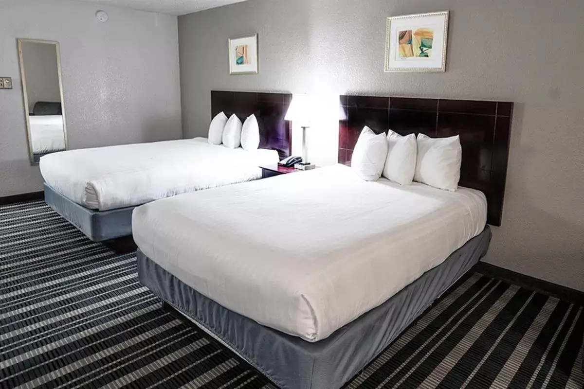 Queen Room with Two Queen Beds in Atrium Hotel and Suites DFW Airport Queen Room with Two Queen Beds in Atrium Hotel and Suites DFW Airport