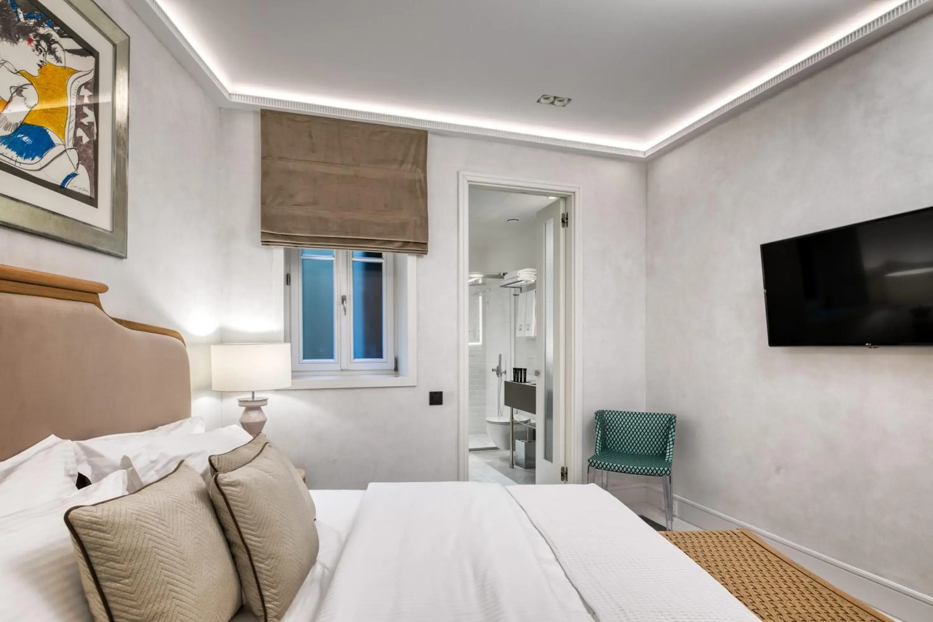 Deluxe Double Room in Athenian Foss Deluxe Double Room in Athenian Foss