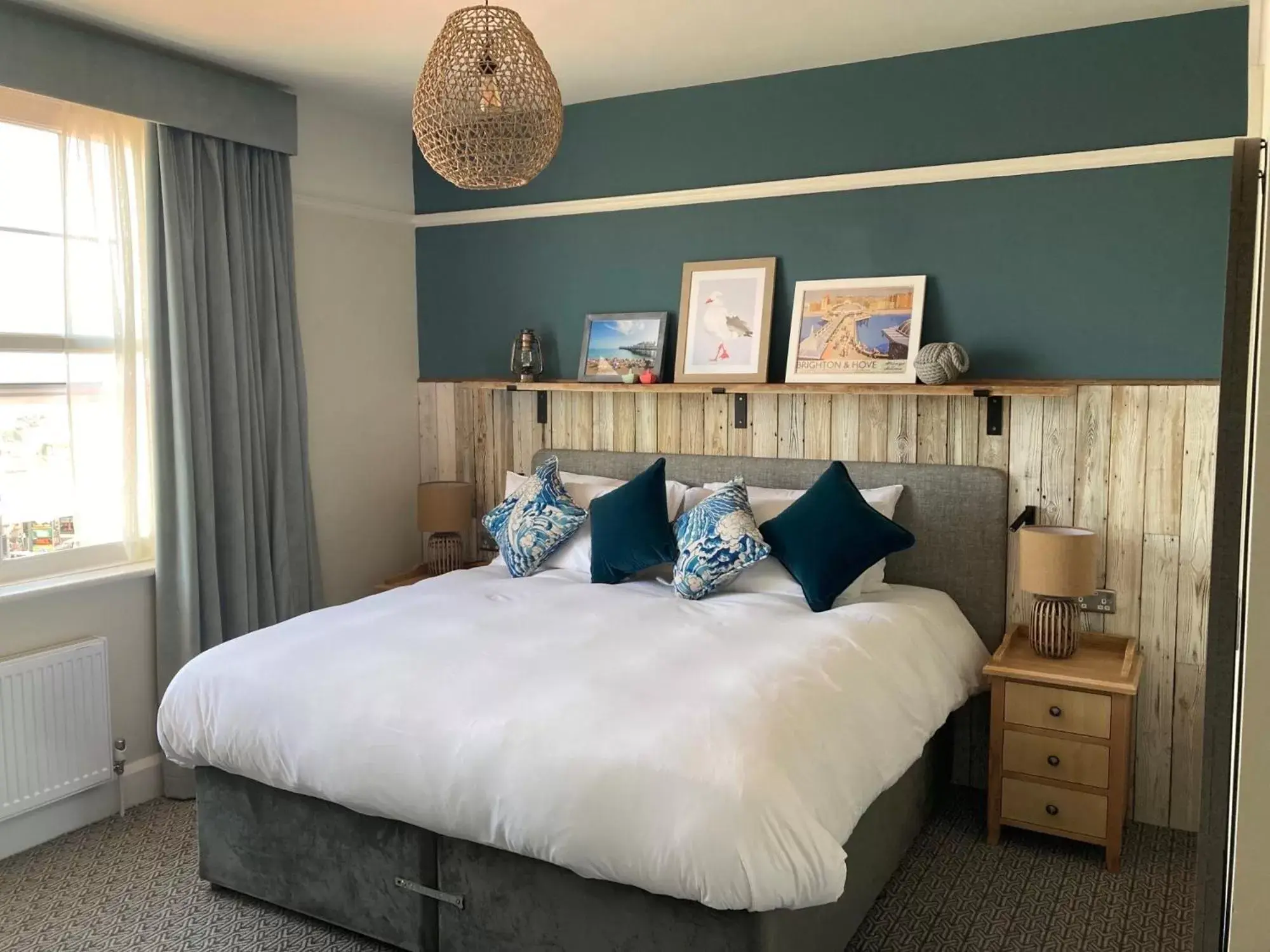 Deluxe Room in Downs Hotel Deluxe Room in Downs Hotel