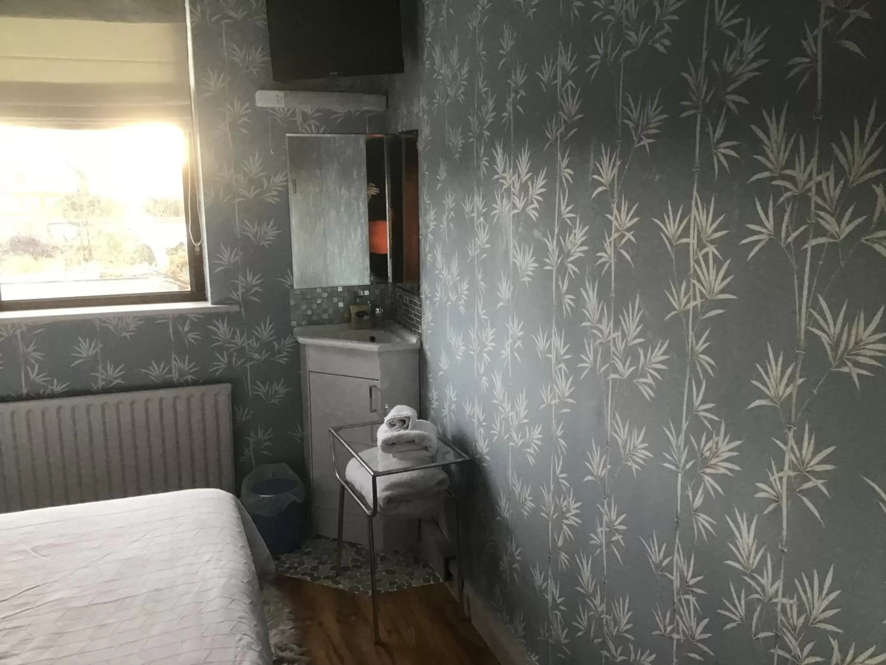 Budget Single Room - single occupancy in The Ring Farmhouse Budget Single Room - single occupancy in The Ring Farmhouse