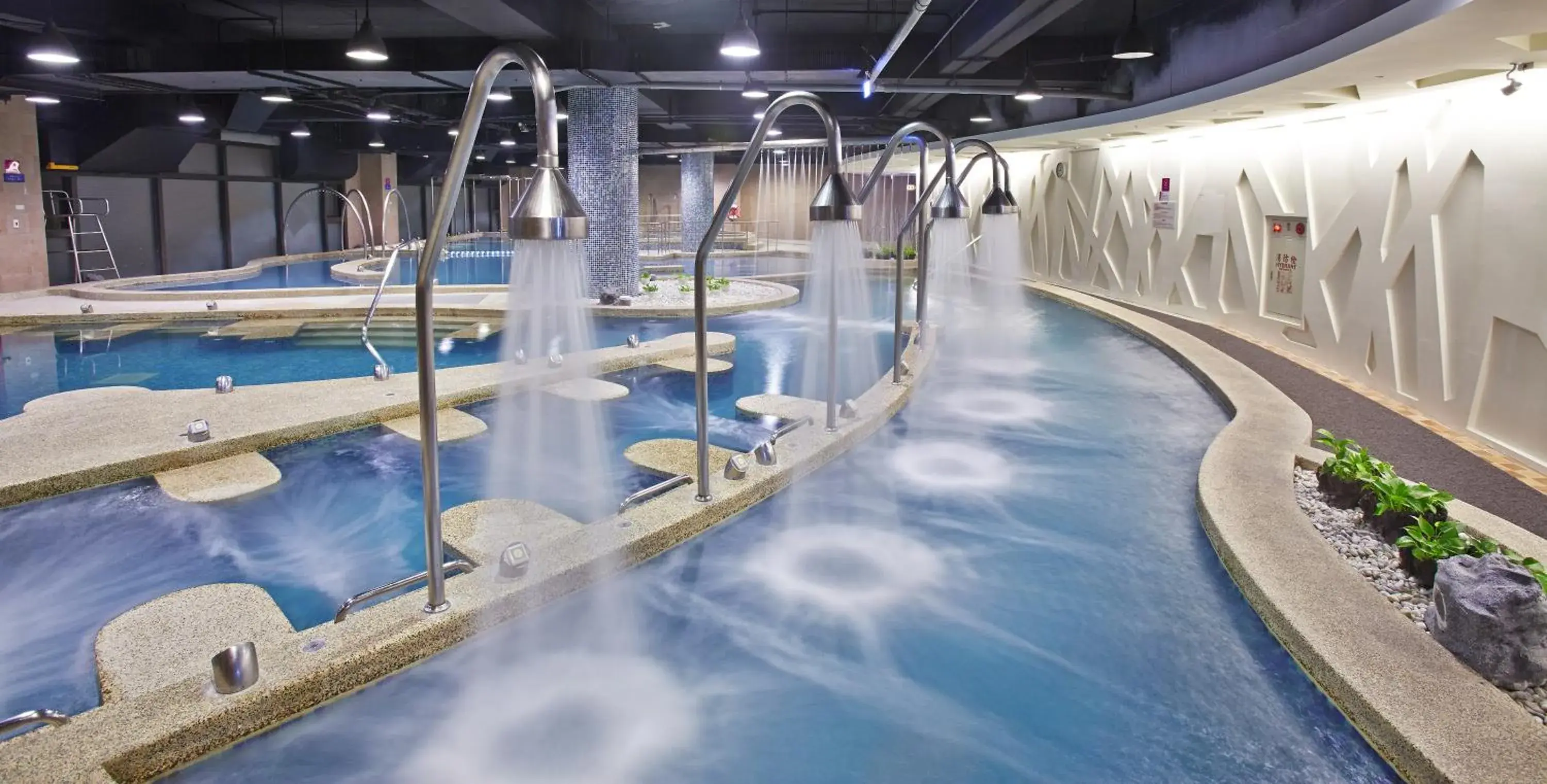 Deluxe King Room in E-DA Royal Hotel Deluxe King Room in E-DA Royal Hotel