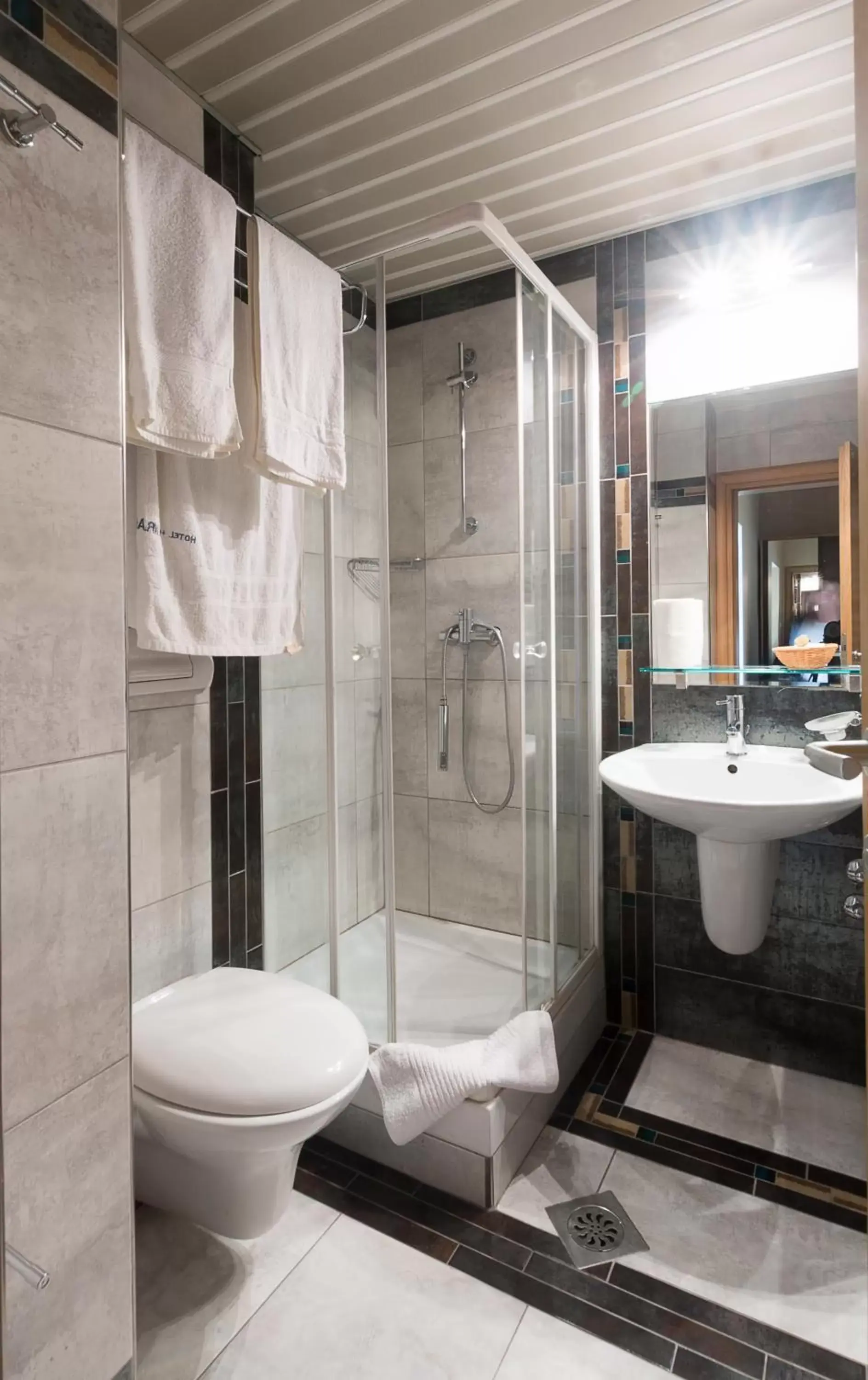 Comfort Double Room in Hotel Lirak Comfort Double Room in Hotel Lirak