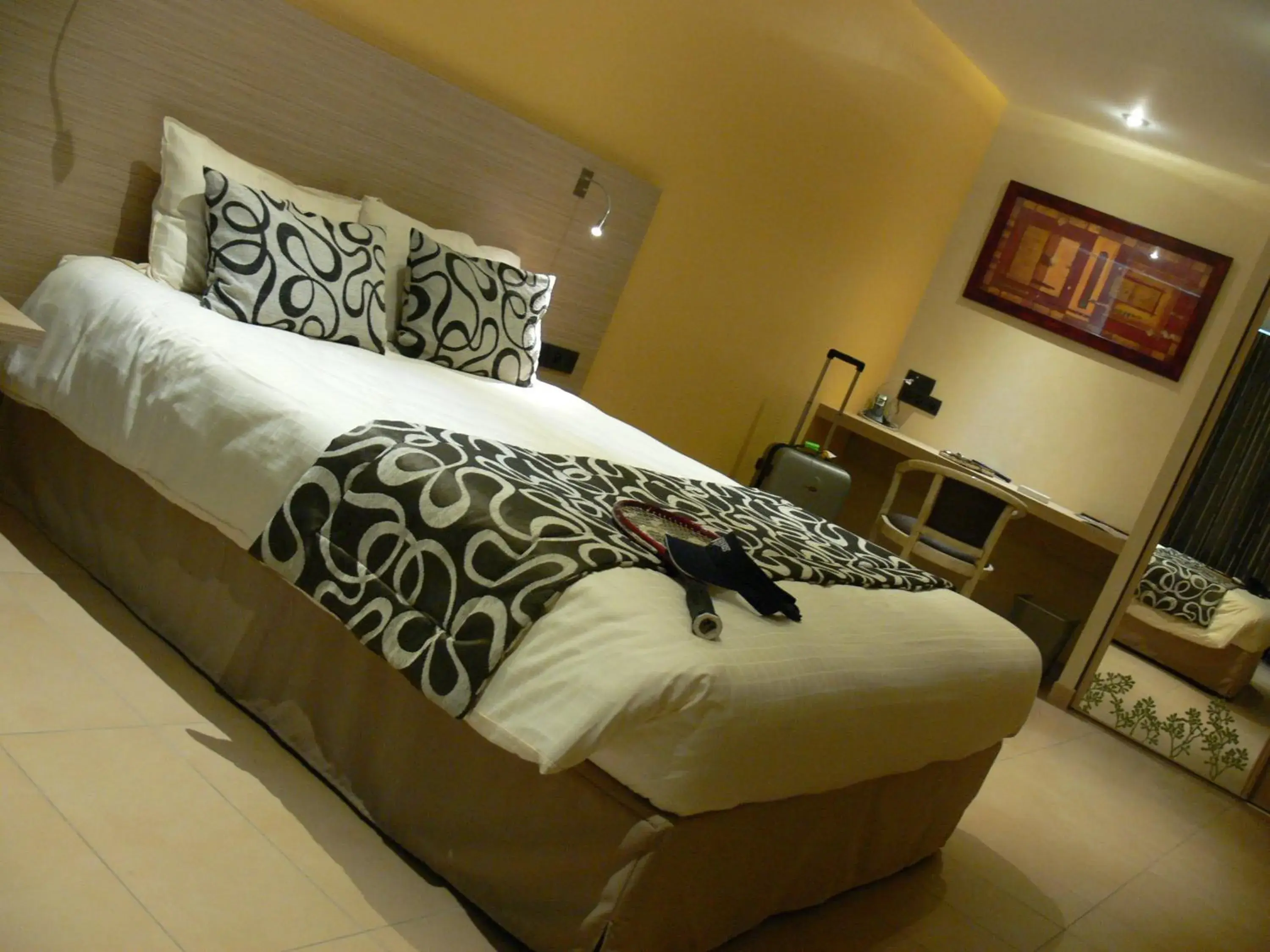 Comfort Double Room with Shower and Disability Access in Logis Hotels Le Champalud Restaurant La Citadelle Comfort Double Room with Shower and Disability Access in Logis Hotels Le Champalud Restaurant La Citadelle