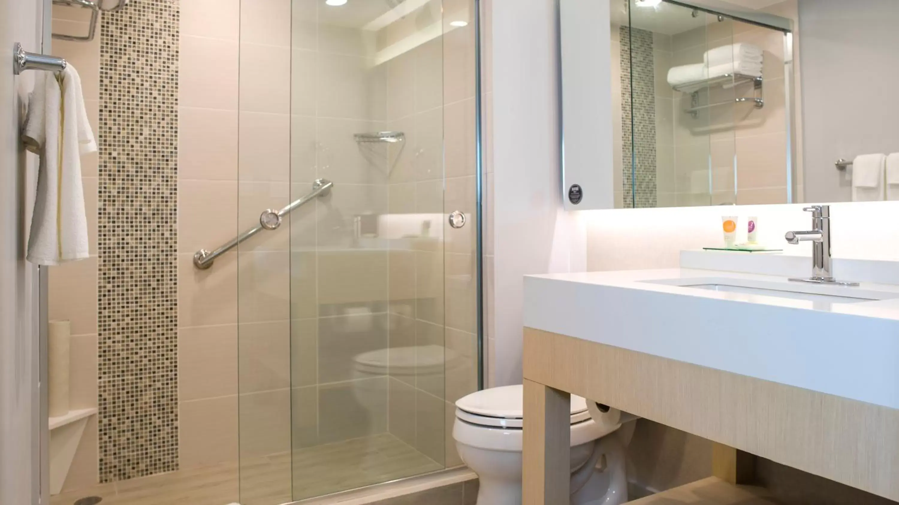 King Room with Sofa Bed in Hyatt Place Managua King Room with Sofa Bed in Hyatt Place Managua