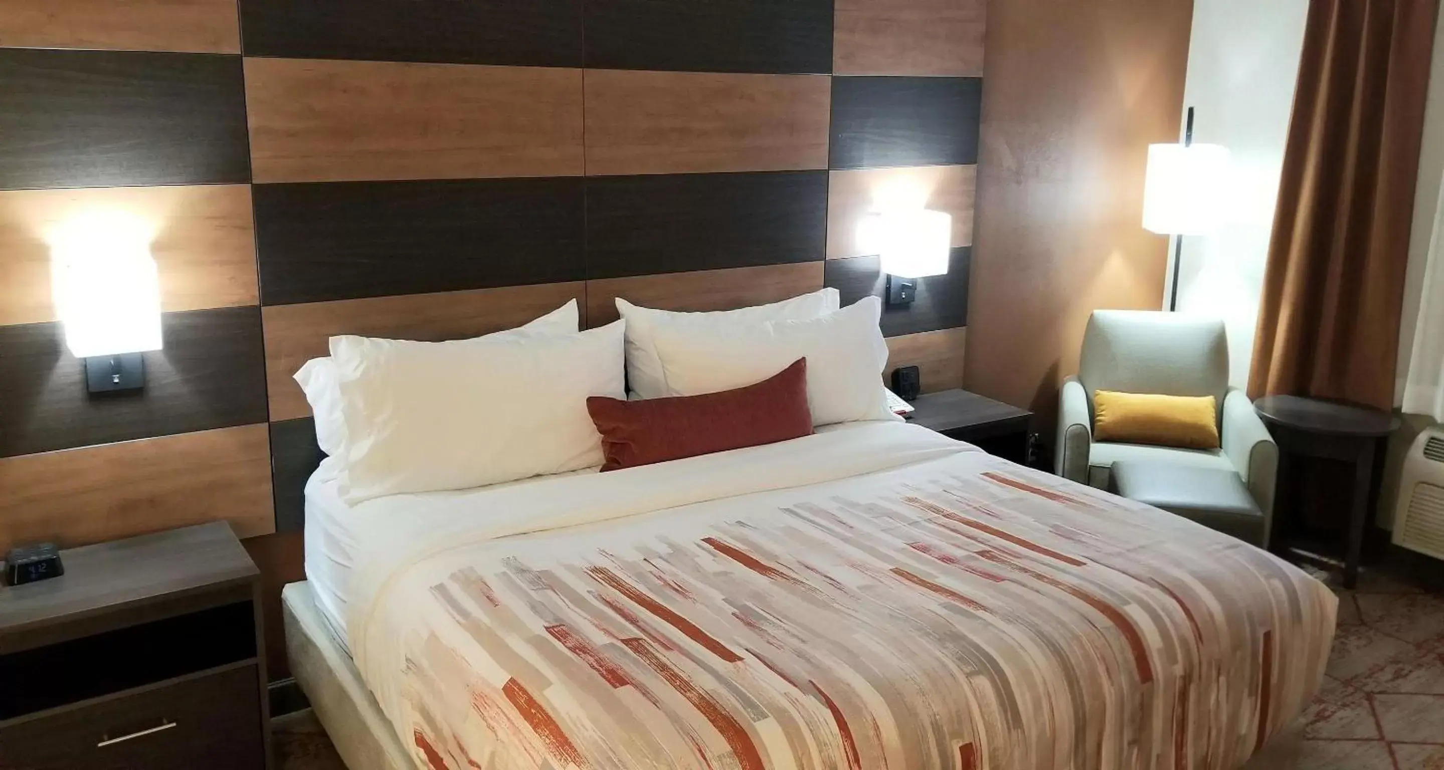 King Room - Non-Smoking in Best Western Plus Warsaw King Room - Non-Smoking in Best Western Plus Warsaw