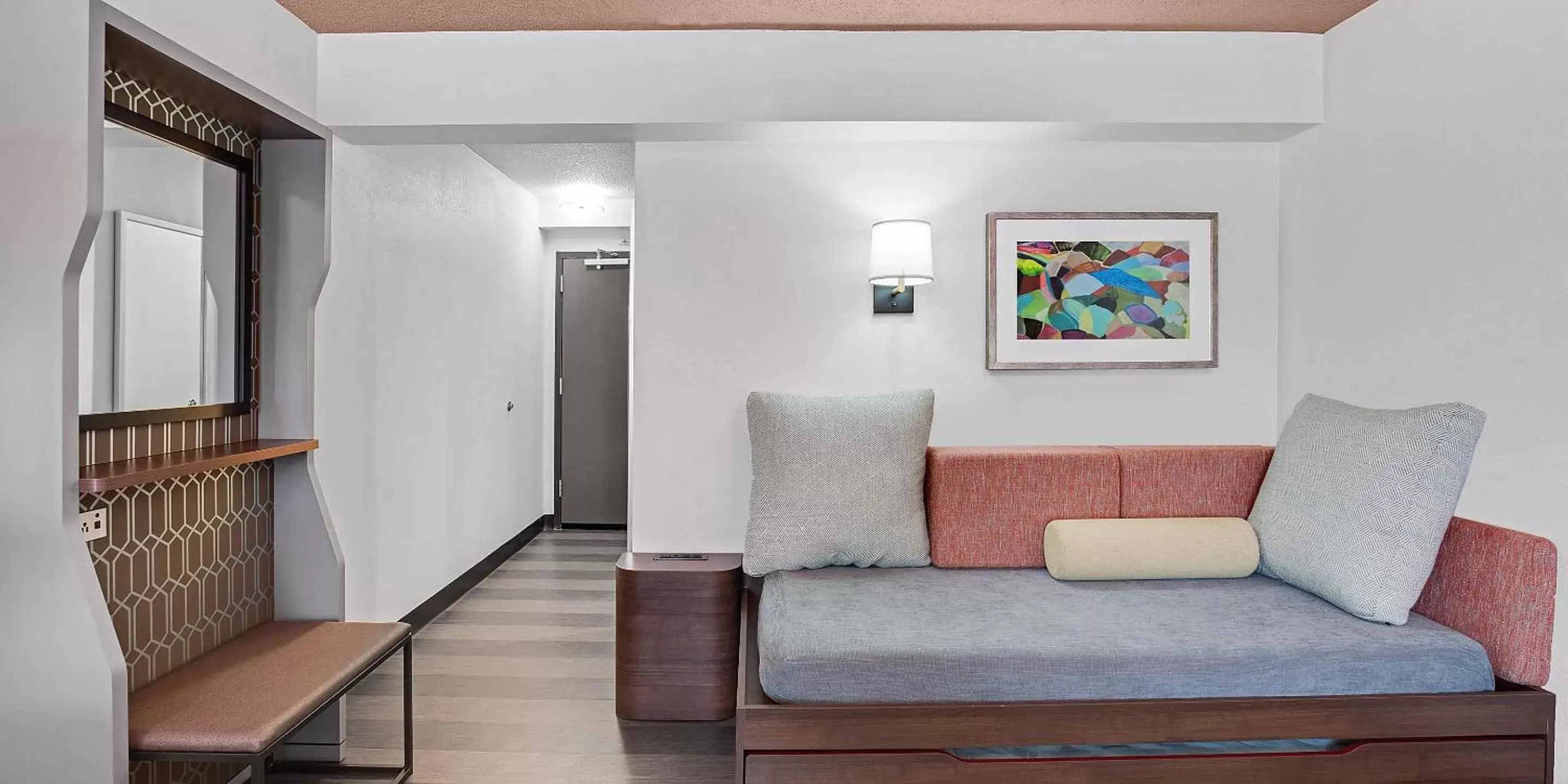 Standard King Room with Shower Bath in Holiday Inn Roanoke Airport - Conference CTR by IHG Standard King Room with Shower Bath in Holiday Inn Roanoke Airport - Conference CTR by IHG