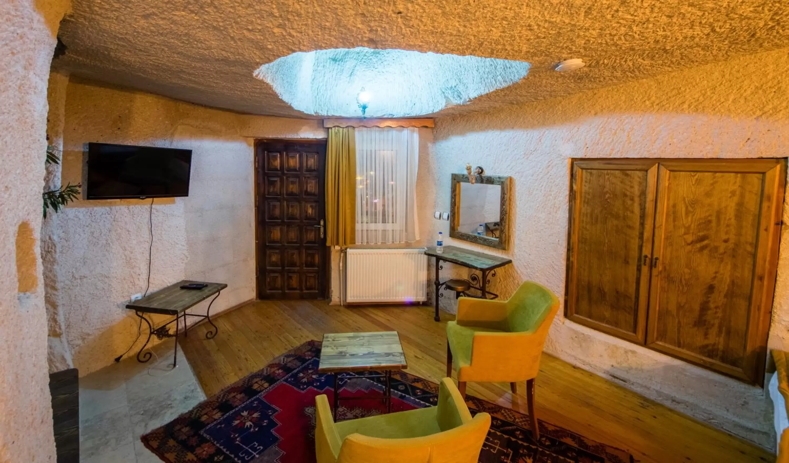 Triple Cave Room in Elite Cave Suites Triple Cave Room in Elite Cave Suites