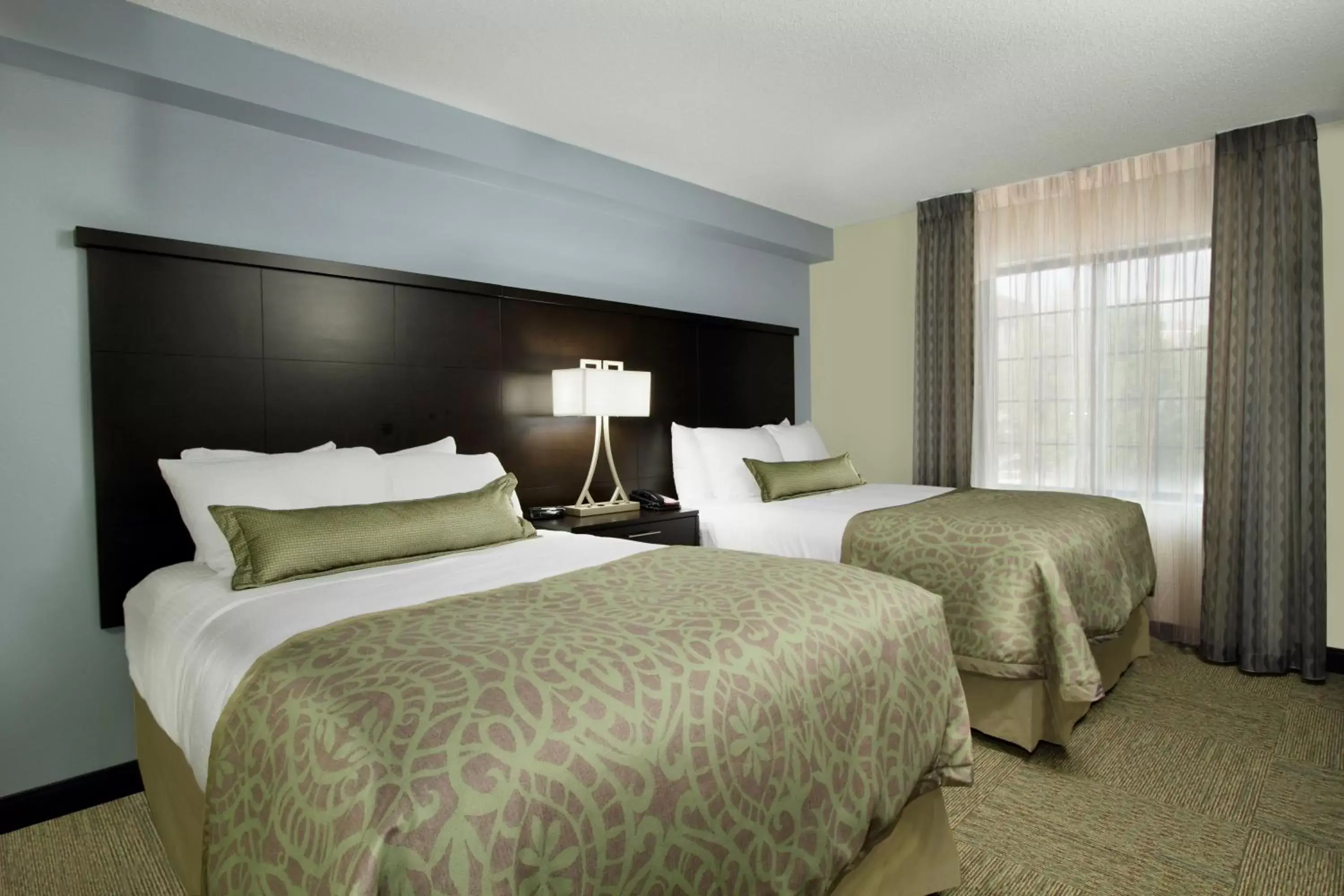 One-Bedroom Suite with Two Double Beds in Staybridge Suites Tysons - McLean by IHG One-Bedroom Suite with Two Double Beds in Staybridge Suites Tysons - McLean by IHG