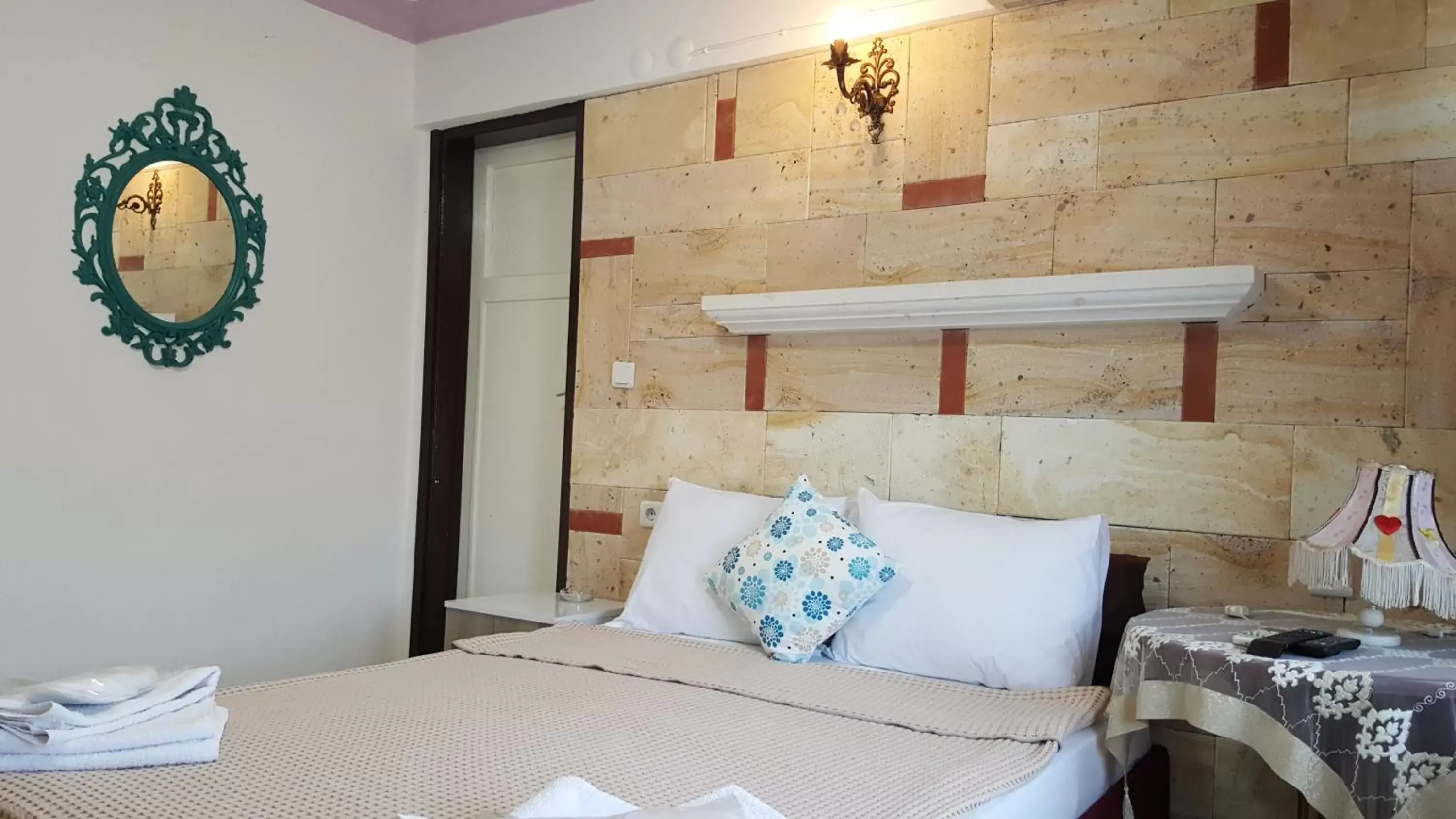 Standard Double Room in Foça Ensar Hotel Standard Double Room in Foça Ensar Hotel