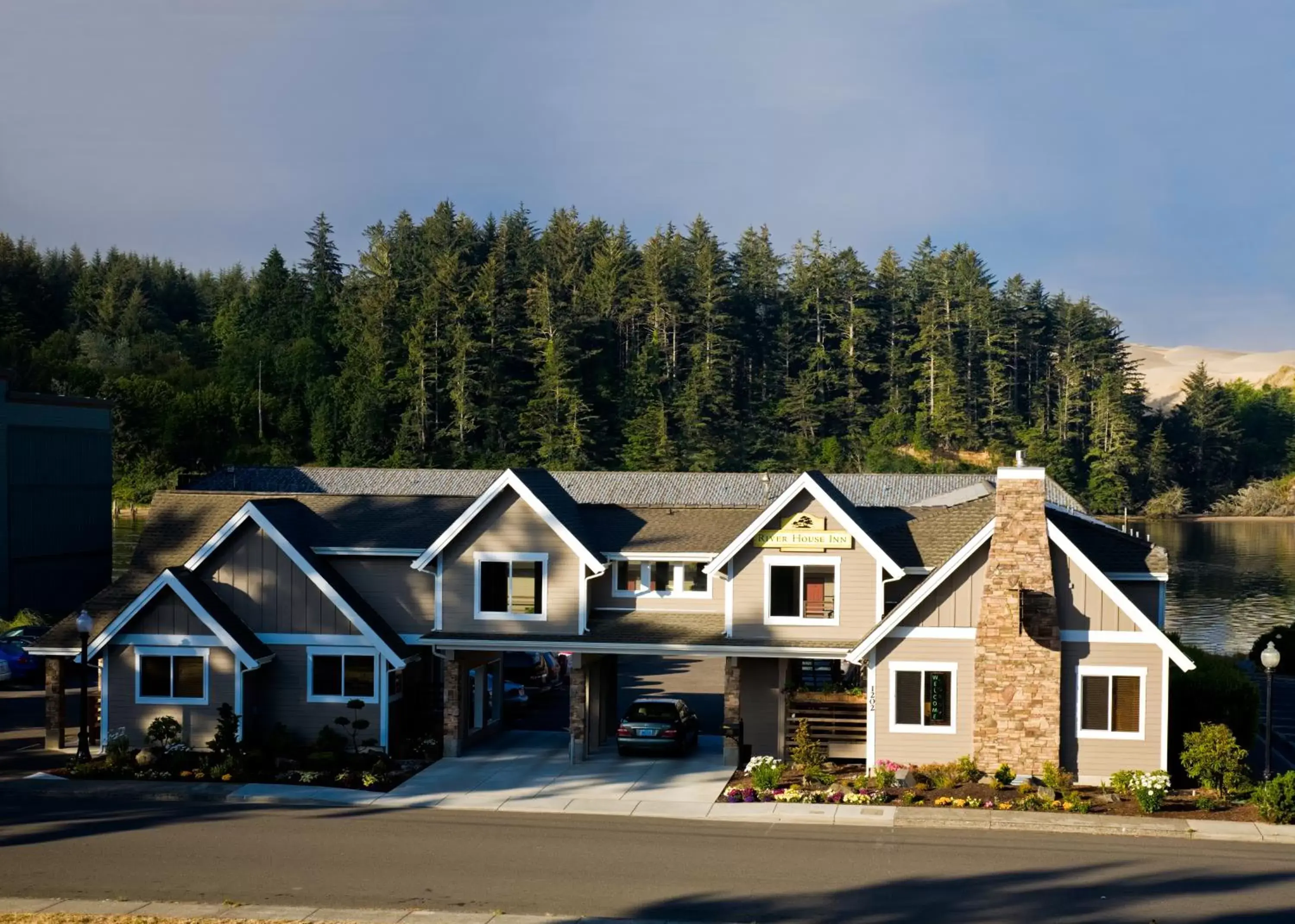 River House Inn, a Baymont by Wyndham River House Inn, a Baymont by Wyndham