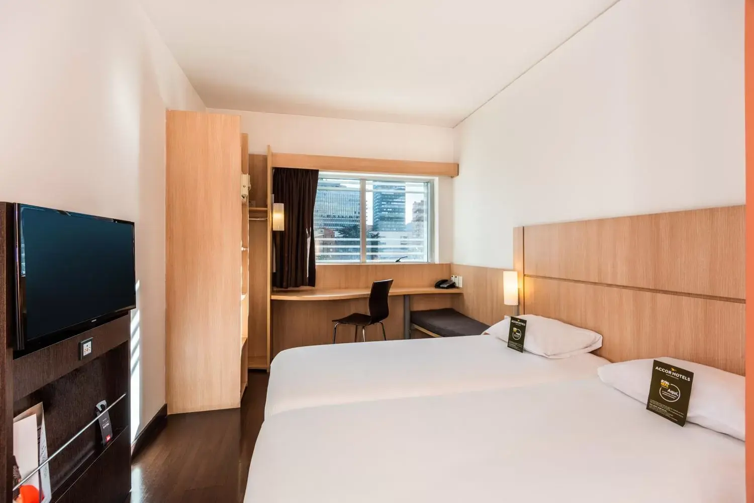 Standard Twin Room in ibis Bogota Museo Standard Twin Room in ibis Bogota Museo