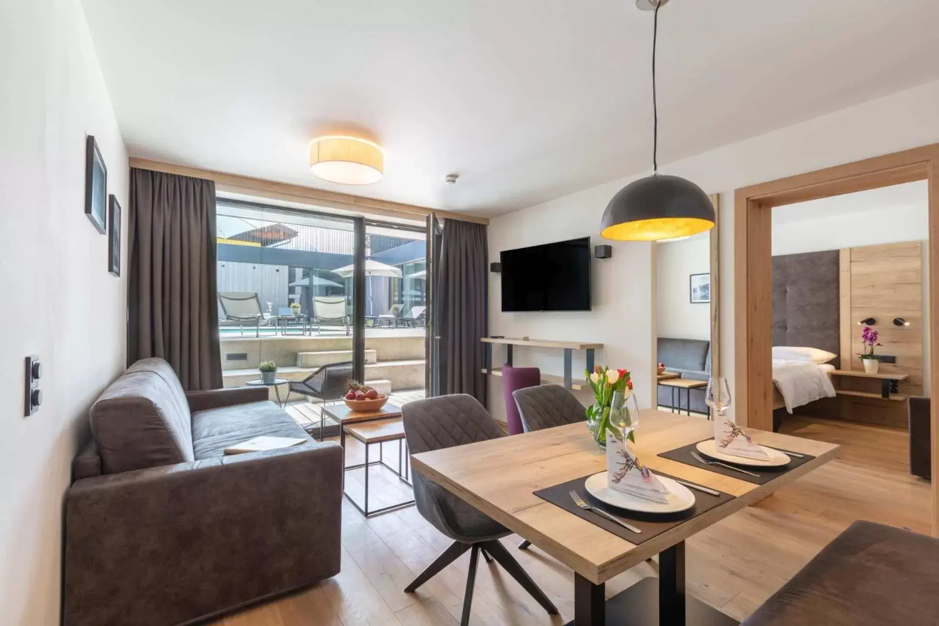 One-Bedroom Apartment directly by the pool in Emma Deluxe Aparthotel direkt beim Skibus One-Bedroom Apartment directly by the pool in Emma Deluxe Aparthotel direkt beim Skibus