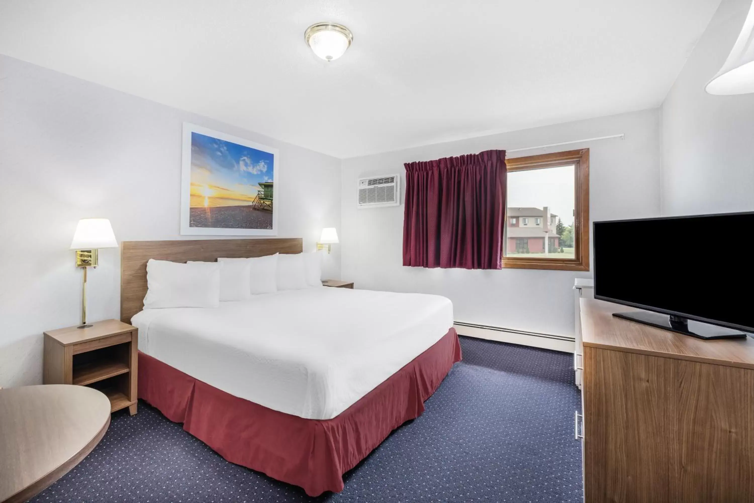 King Room - Mobility Access/Non-Smoking in Days Inn by Wyndham Monticello King Room - Mobility Access/Non-Smoking in Days Inn by Wyndham Monticello