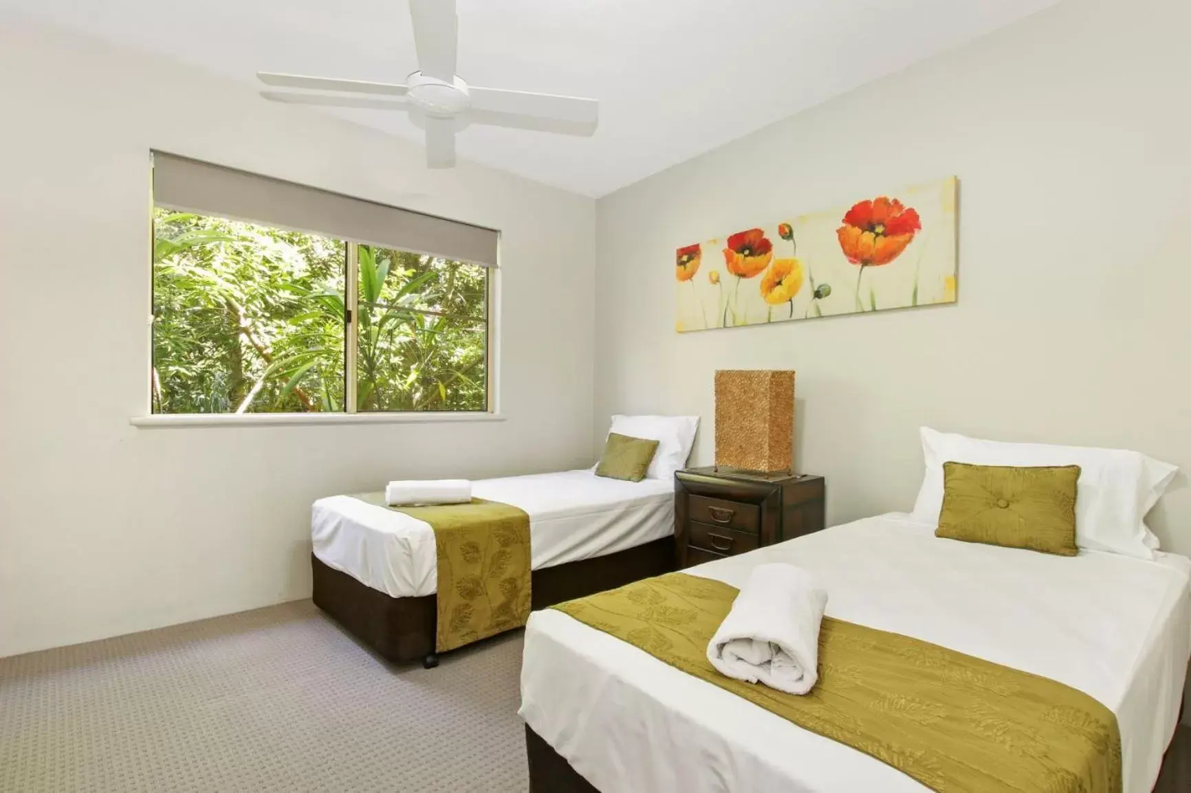 Two-Bedroom Apartment with Resort View in Lennox Beach Resort Two-Bedroom Apartment with Resort View in Lennox Beach Resort