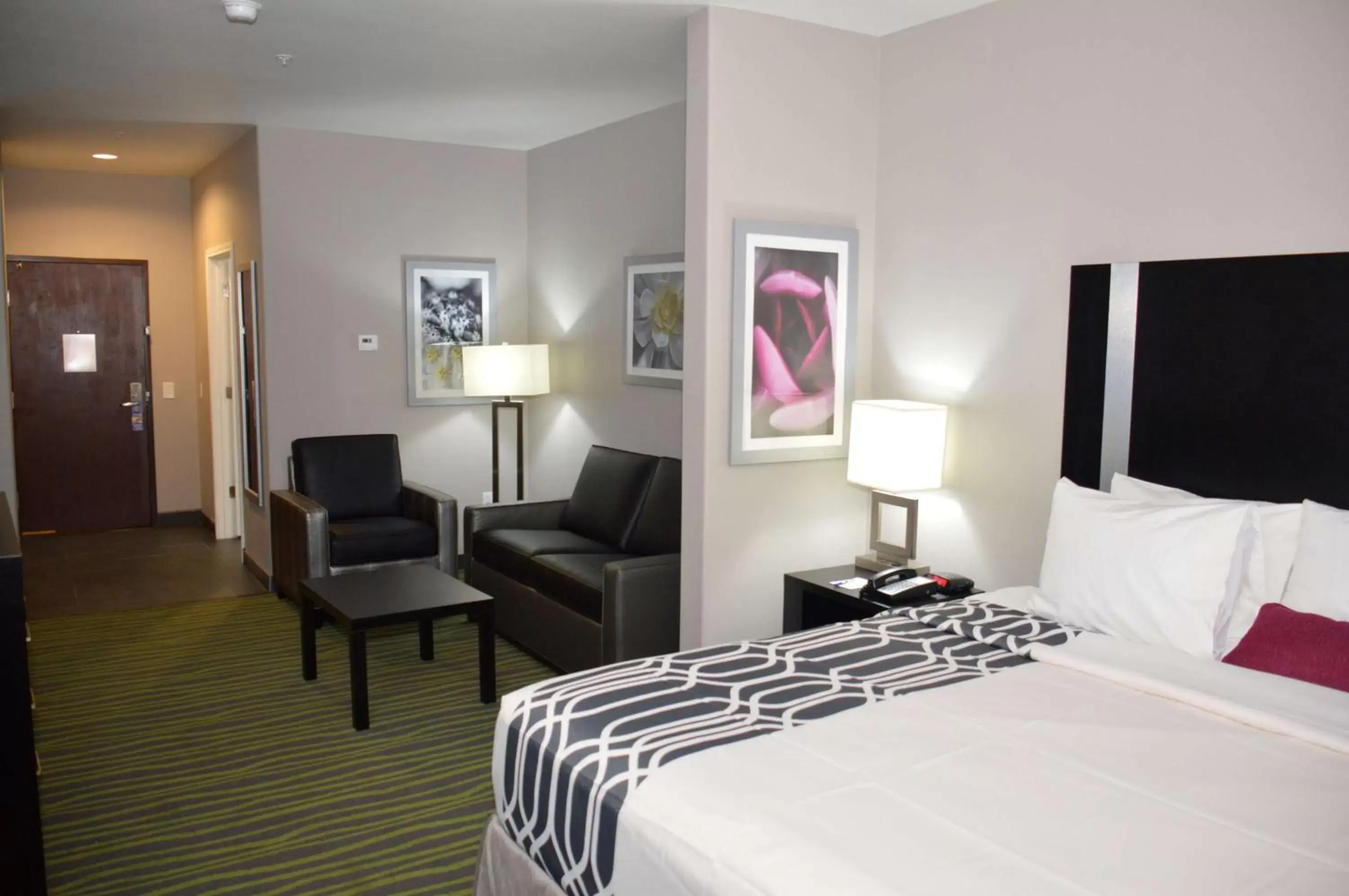 King Suite - Non-Smoking in Best Western Plus Dilley Inn & Suites King Suite - Non-Smoking in Best Western Plus Dilley Inn & Suites