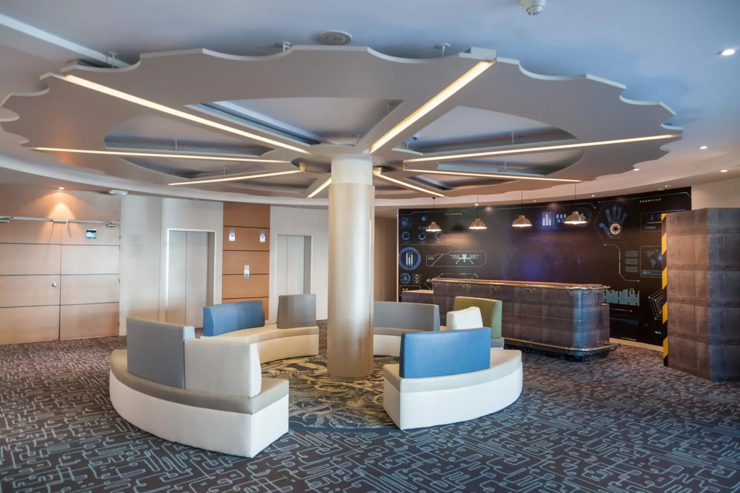 Quadruple Room (1 Double Bed, 2 Single Beds) in Kyriad Poitiers Jules Verne Site du Futuroscope Quadruple Room (1 Double Bed, 2 Single Beds) in Kyriad Poitiers Jules Verne Site du Futuroscope