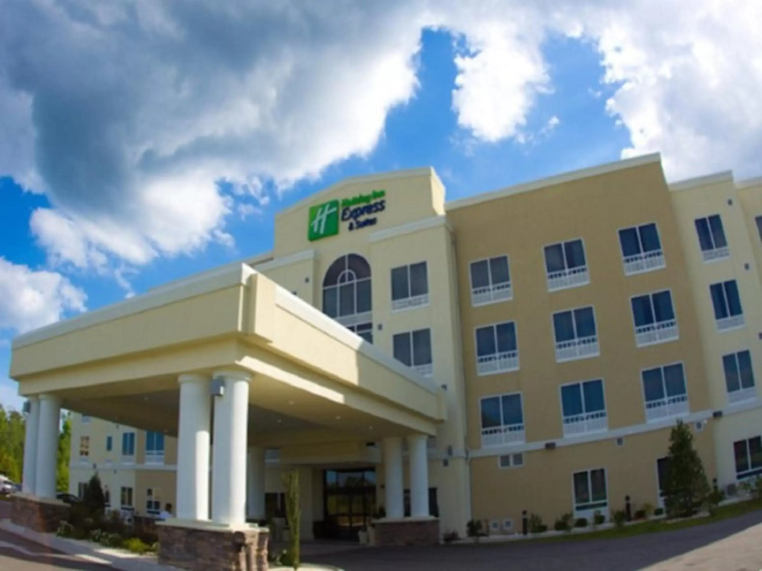 Holiday Inn Express & Suites Havelock Northwest New Bern, an IHG Hotel Holiday Inn Express & Suites Havelock Northwest New Bern, an IHG Hotel
