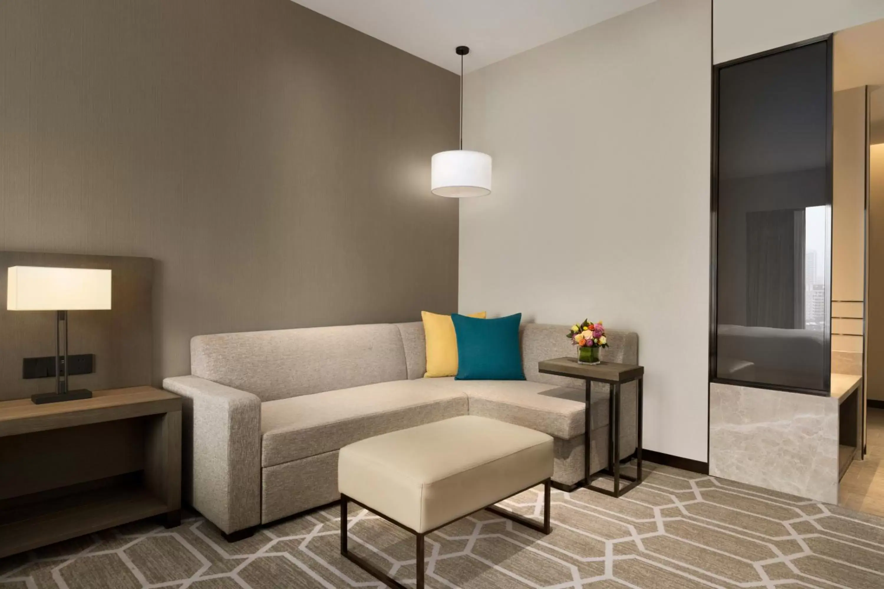 King Room with Sofa Bed and River View in Hyatt Place Zhuhai Jinshi King Room with Sofa Bed and River View in Hyatt Place Zhuhai Jinshi