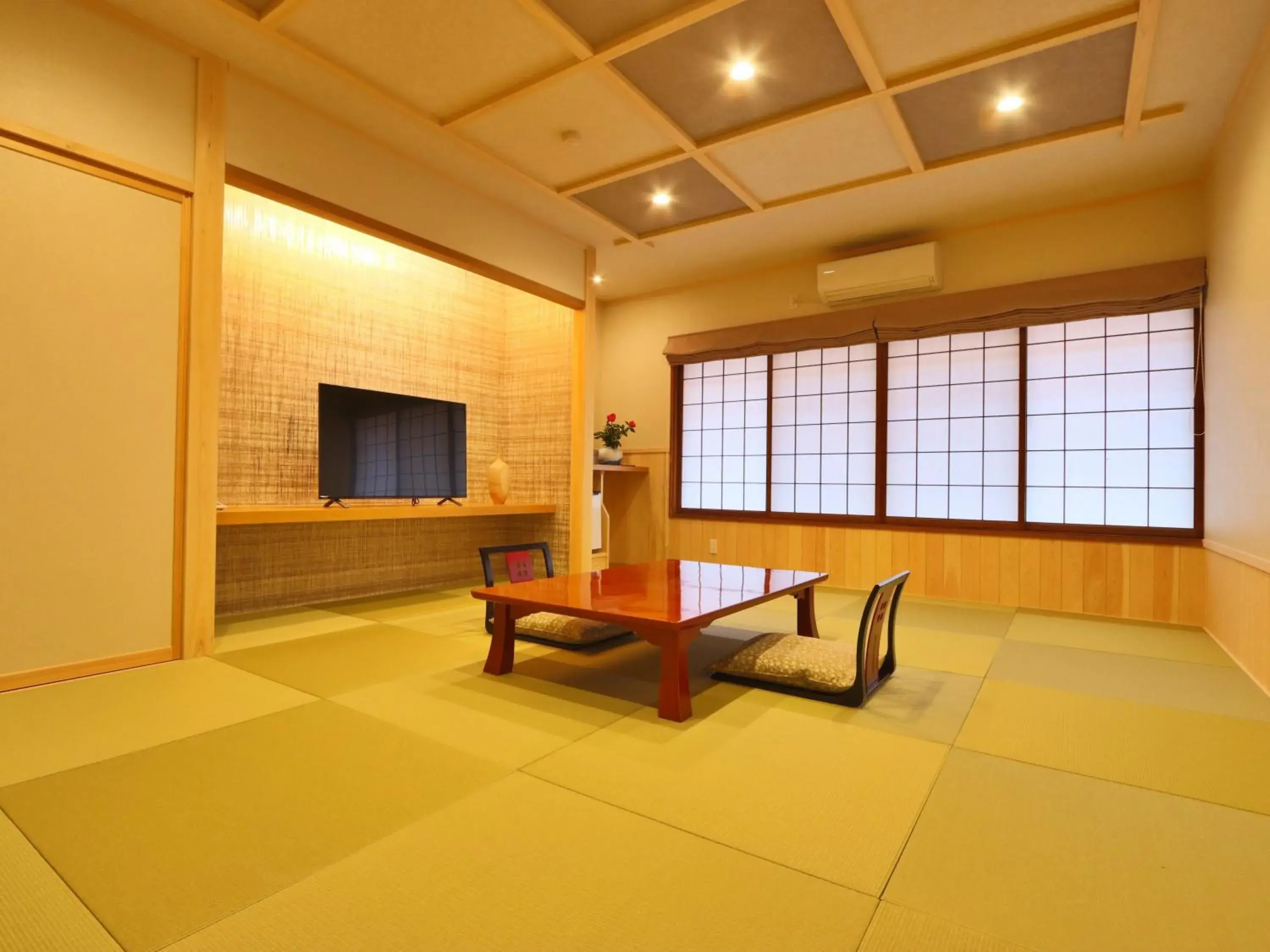 Suite in Ryokan Tanabe 旅館田邊 Suite in Ryokan Tanabe 旅館田邊