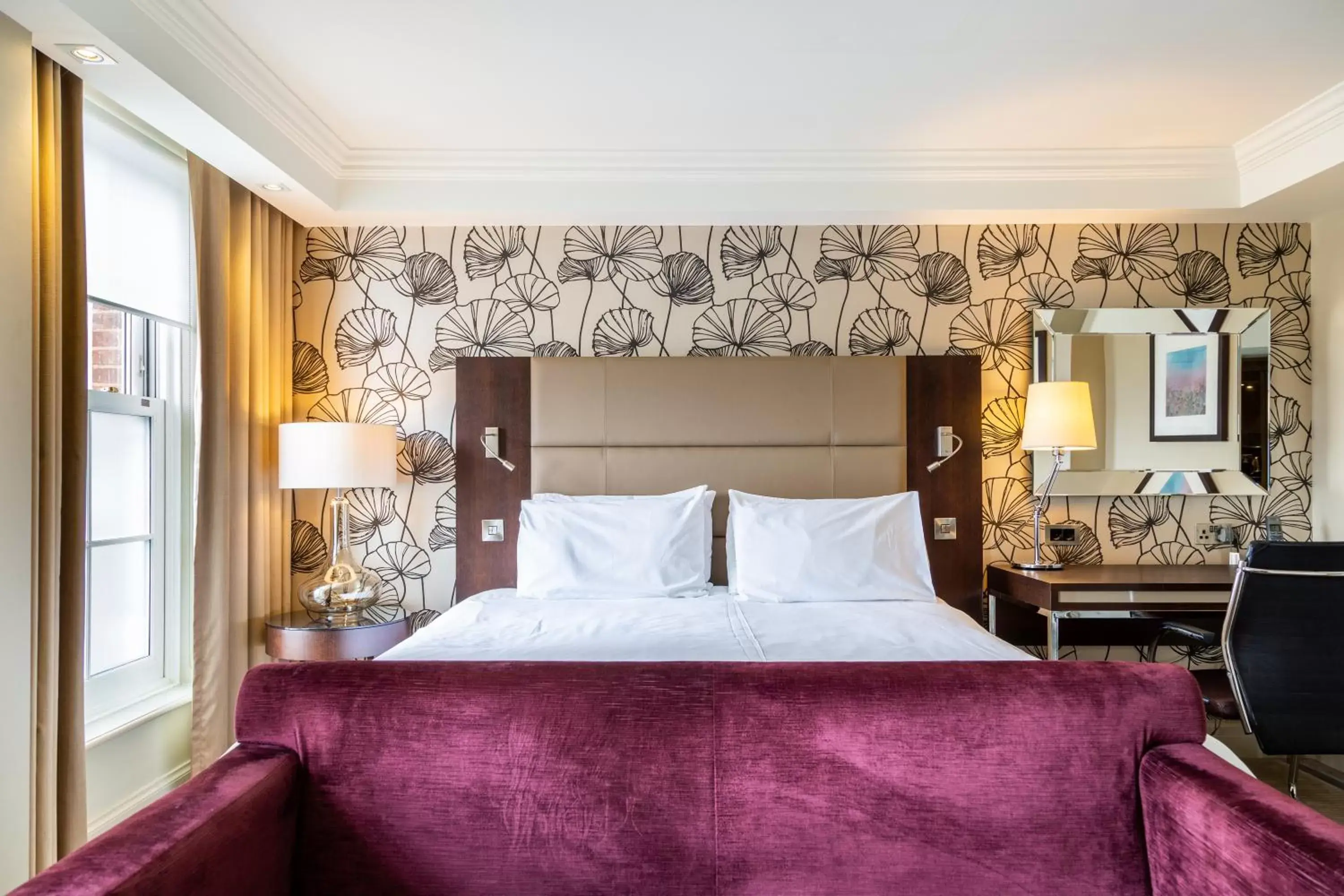 Deluxe Queen Room in The Lensbury Resort Deluxe Queen Room in The Lensbury Resort