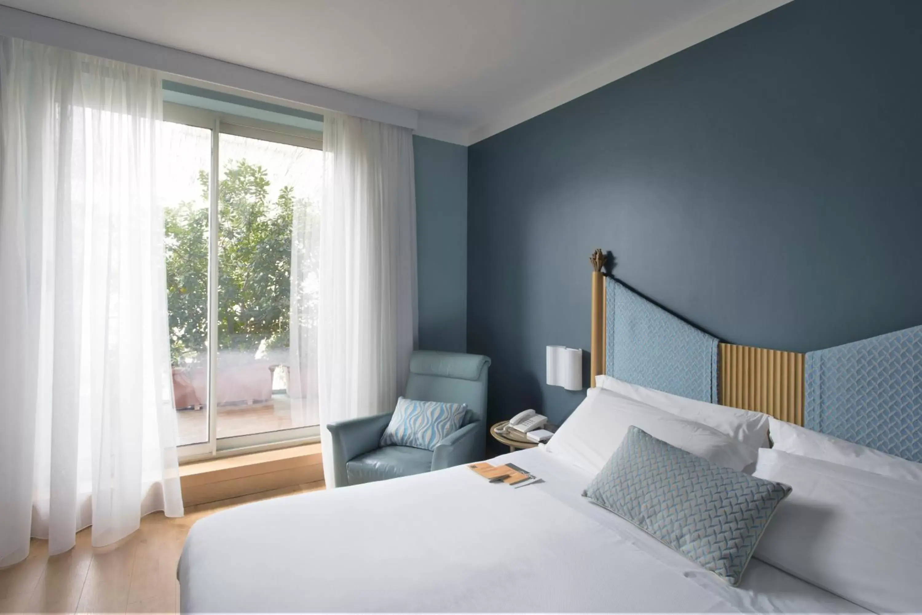 Deluxe Double Room with Balcony - single occupancy in Hotel Spadari Al Duomo Deluxe Double Room with Balcony - single occupancy in Hotel Spadari Al Duomo