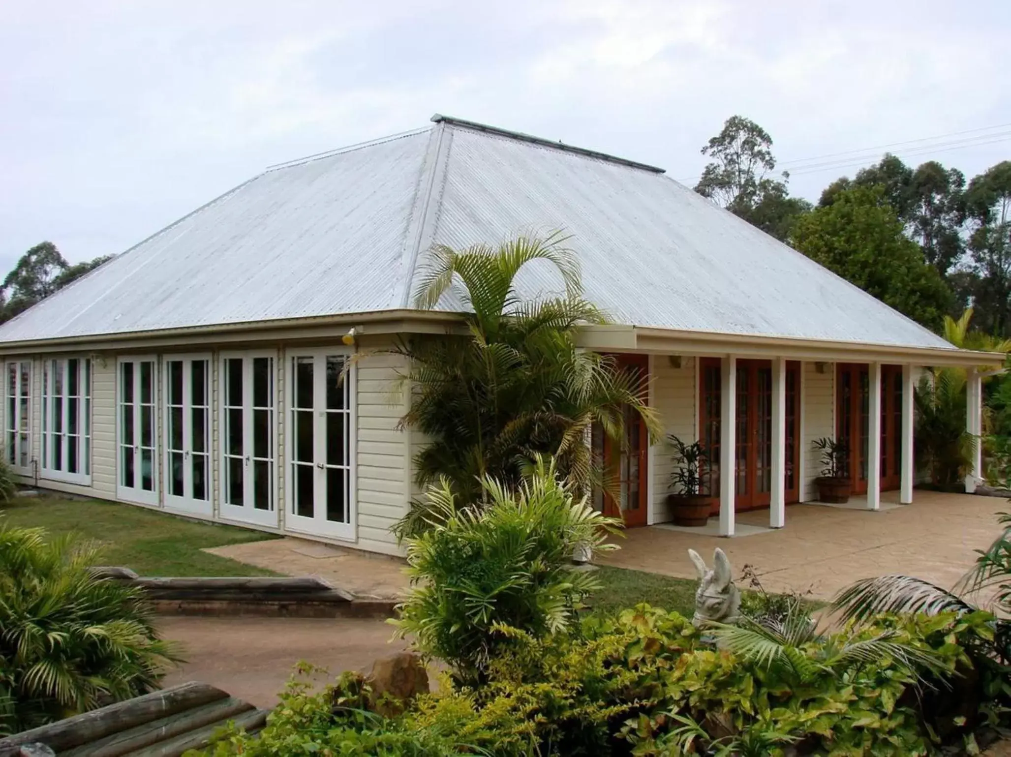Three-Bedroom Cottage in Clarence River Bed & Breakfast Three-Bedroom Cottage in Clarence River Bed & Breakfast