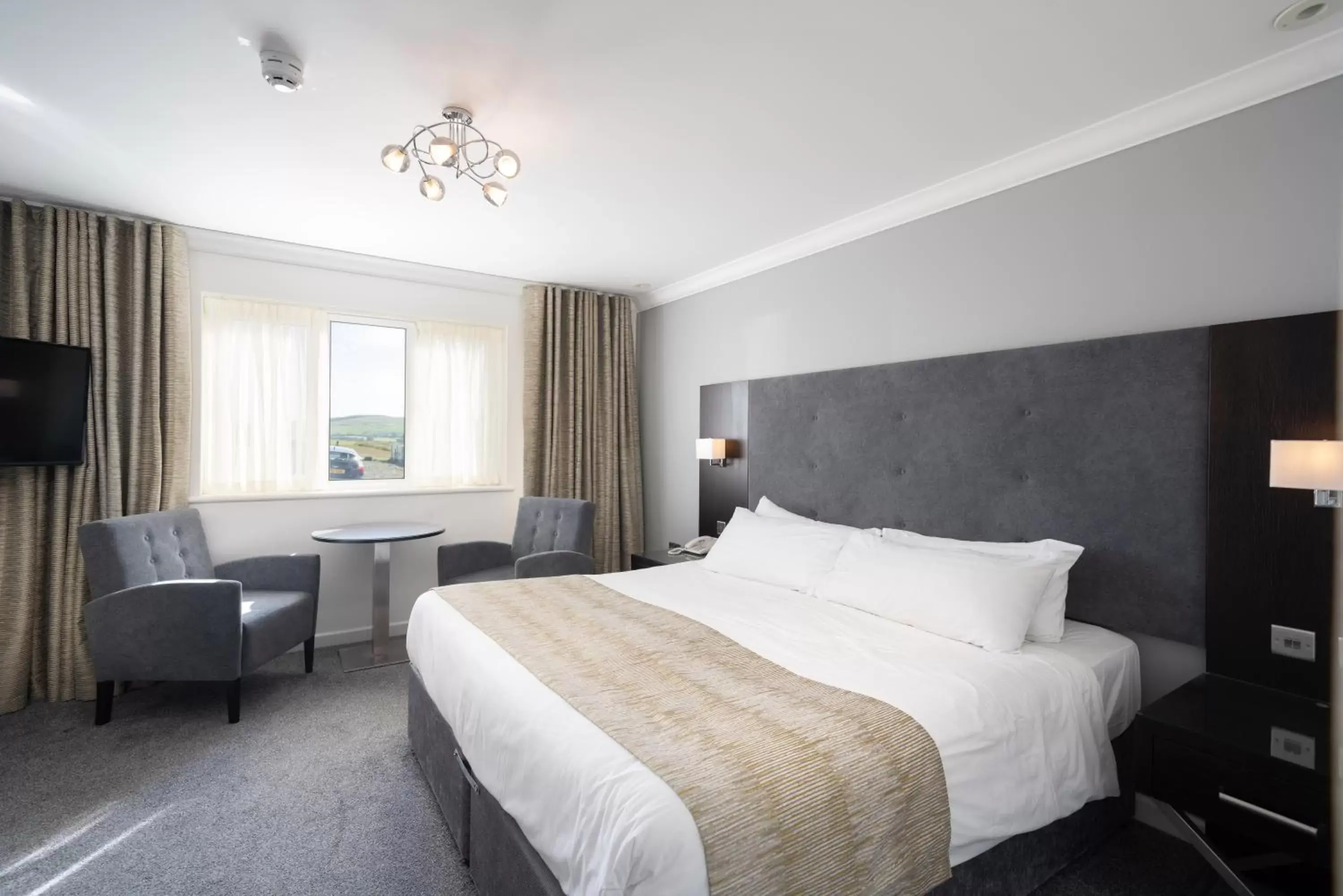 Executive King Room - Non-Smoking in The Cliff Hotel & Spa Executive King Room - Non-Smoking in The Cliff Hotel & Spa