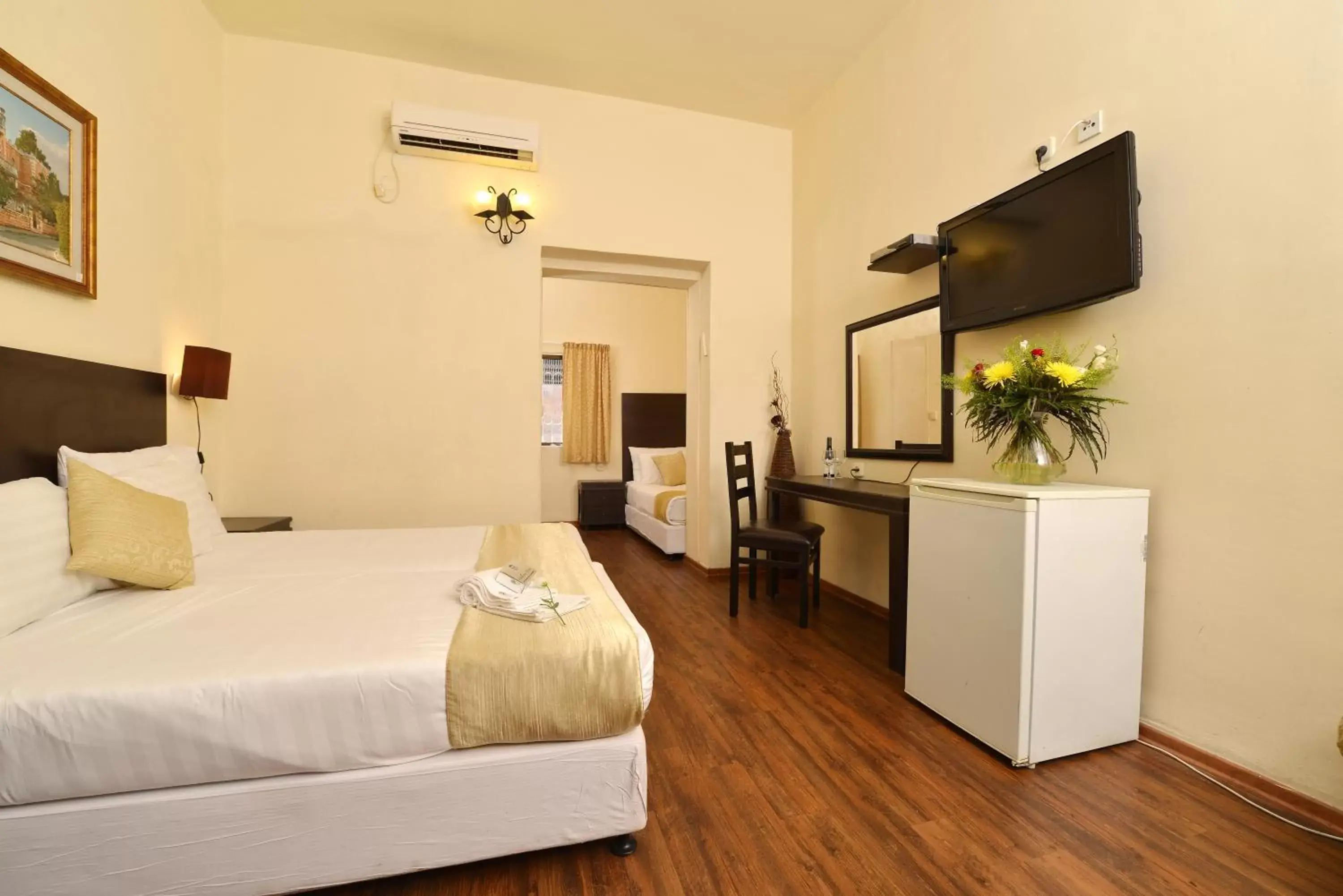 Quadruple Room in A Little House In Rechavia Quadruple Room in A Little House In Rechavia