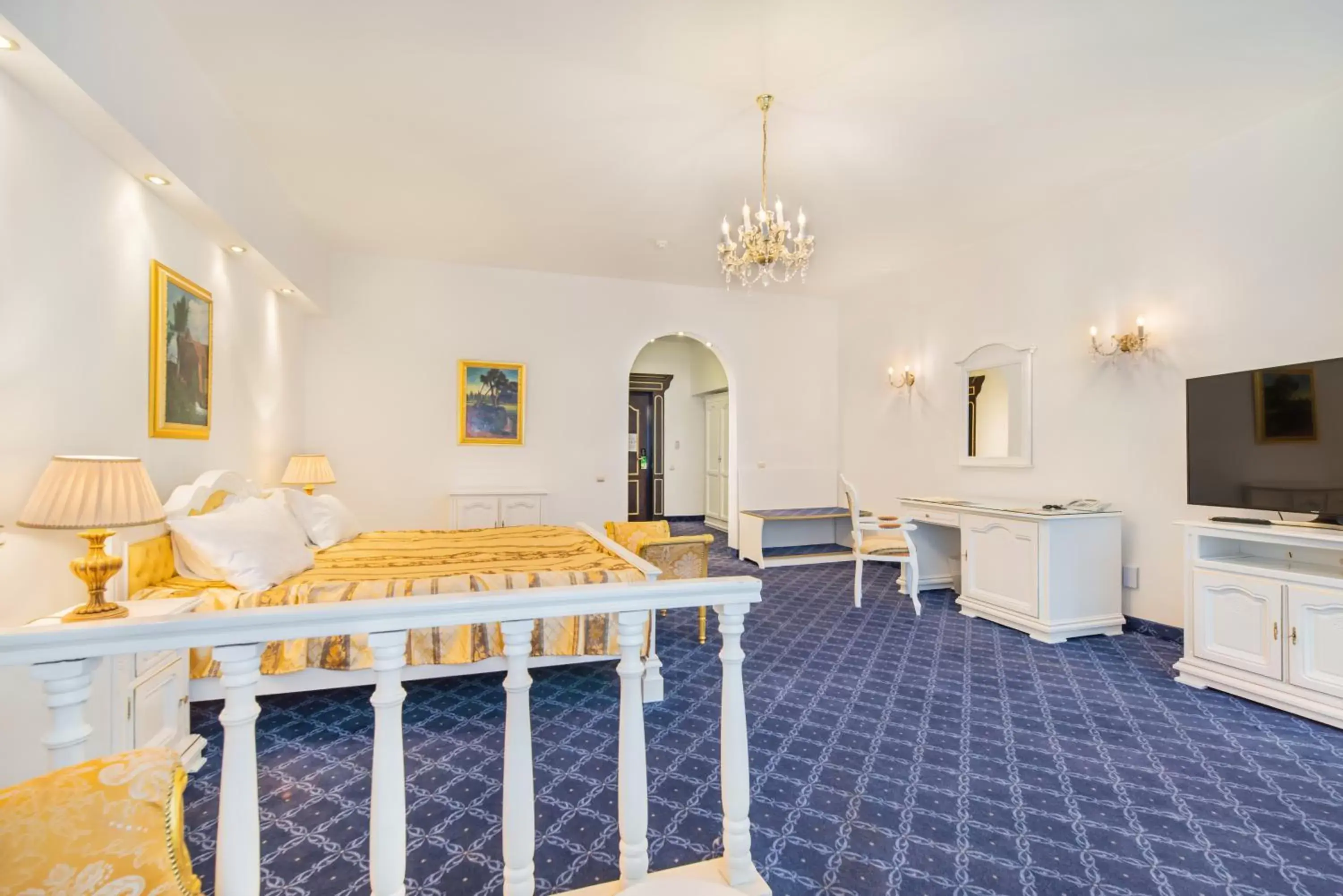 Superior Double Room with Balcony - single occupancy in Aurelius Imparatul Romanilor Hotel & SPA Superior Double Room with Balcony - single occupancy in Aurelius Imparatul Romanilor Hotel & SPA