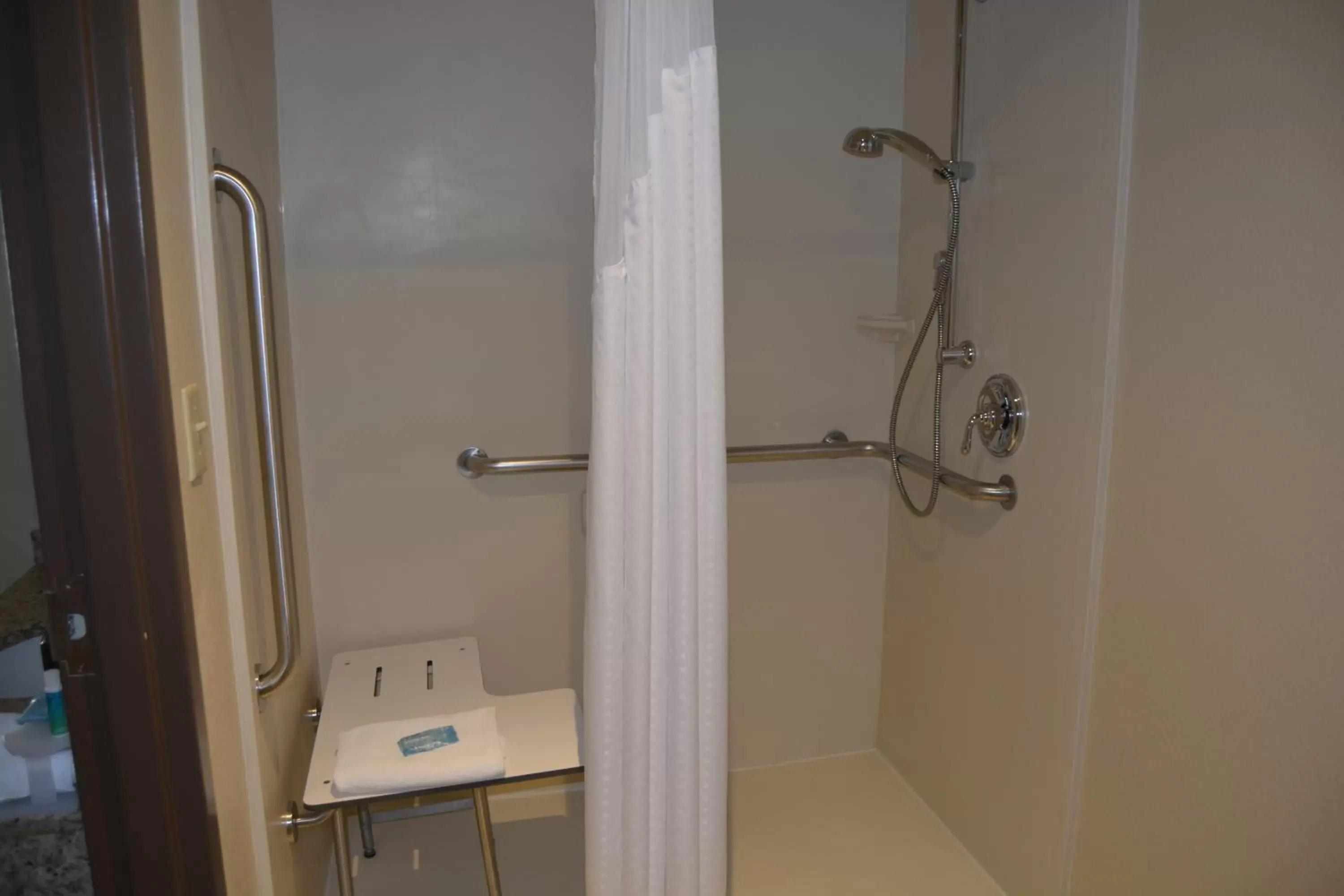 Two-Bedroom King Suite - Disability Access in Springdale Zion Inn Two-Bedroom King Suite - Disability Access in Springdale Zion Inn