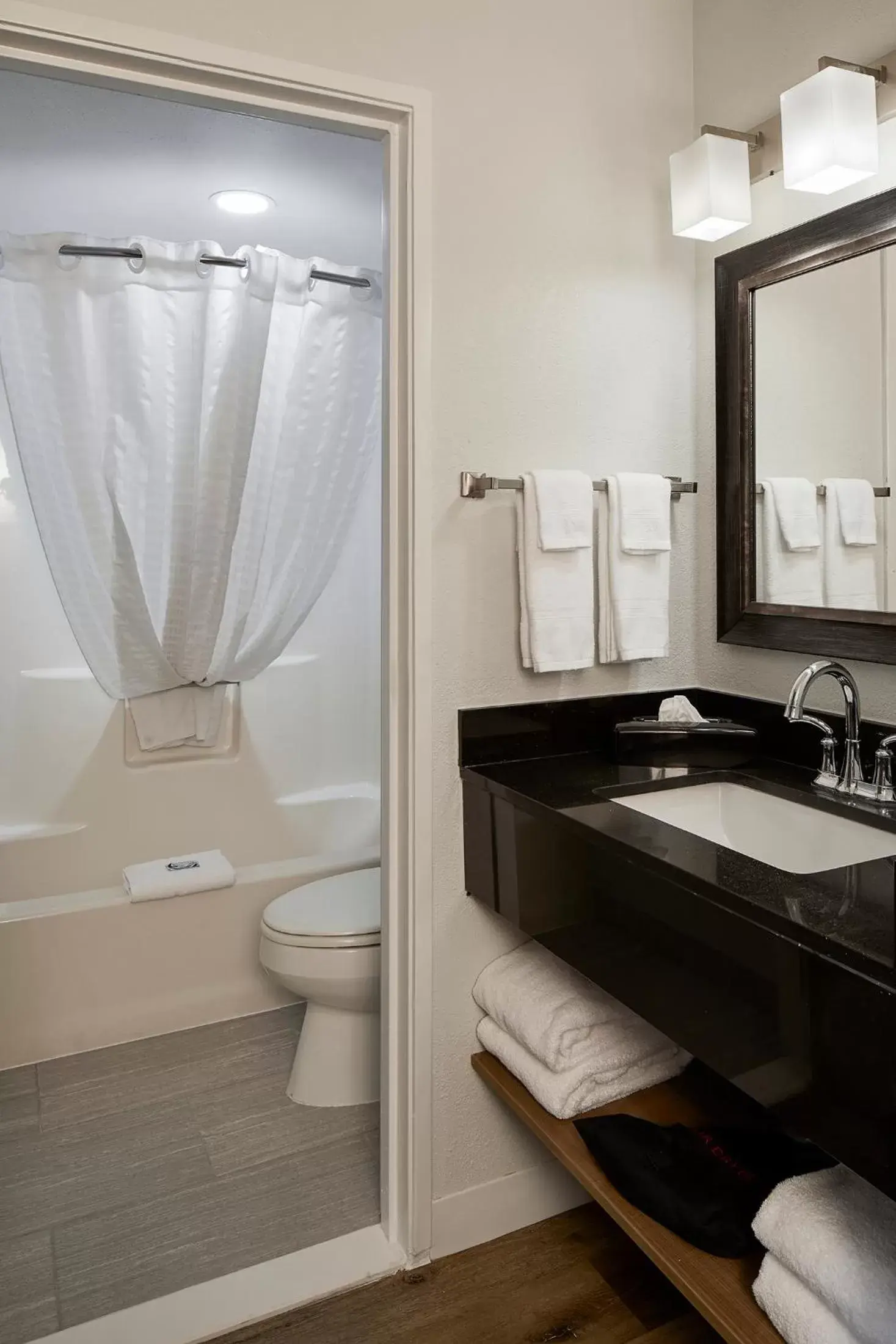 One King Bed Jacuzzi w/ Sofa Bed, Non-Smoking in Inn At Rehoboth One King Bed Jacuzzi w/ Sofa Bed, Non-Smoking in Inn At Rehoboth