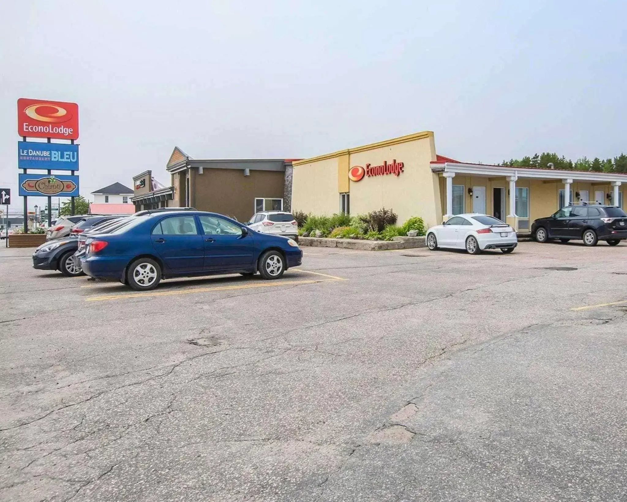 Econo Lodge Forestville Econo Lodge Forestville