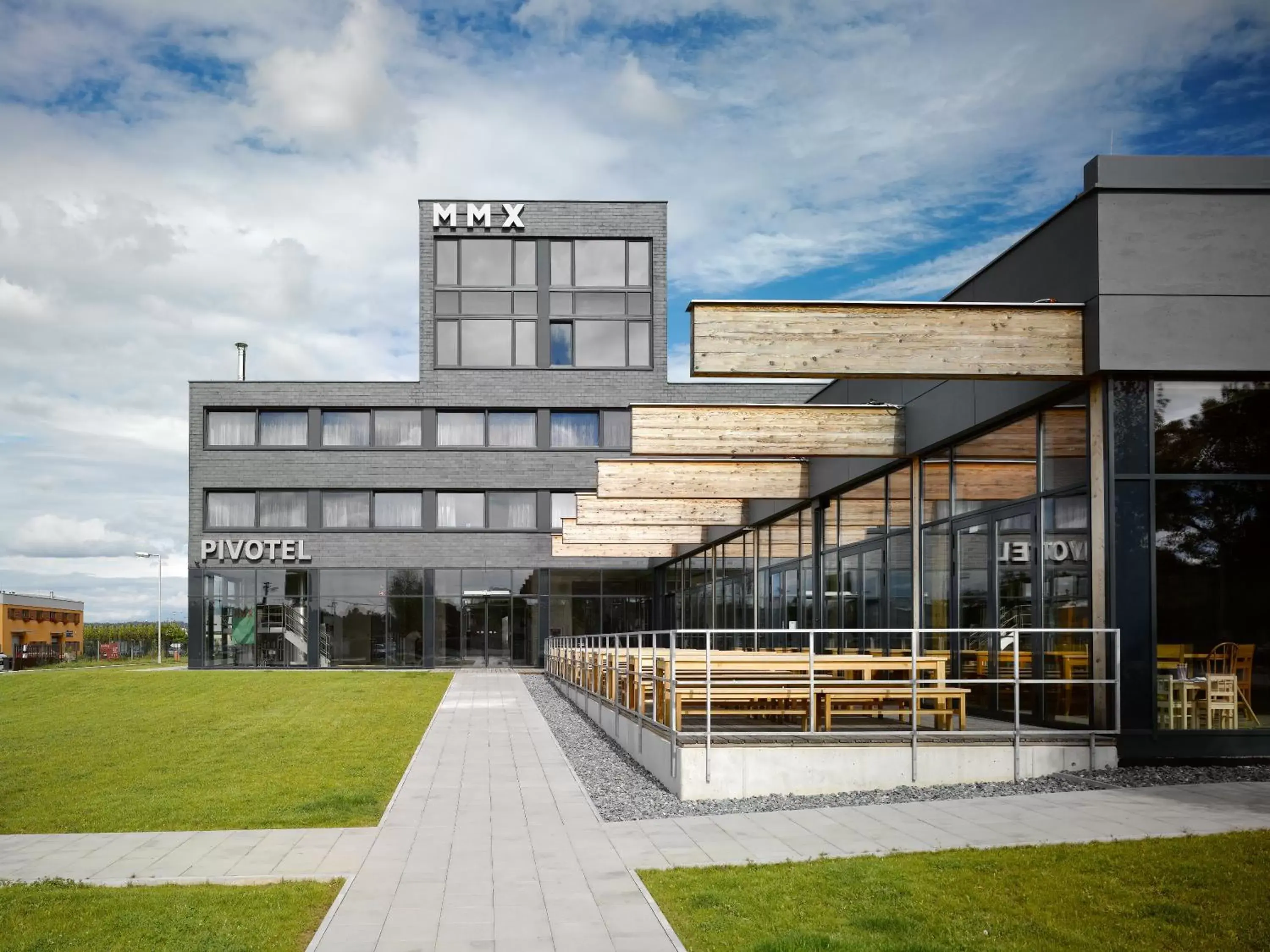 Pivotel MMX Pivotel MMX