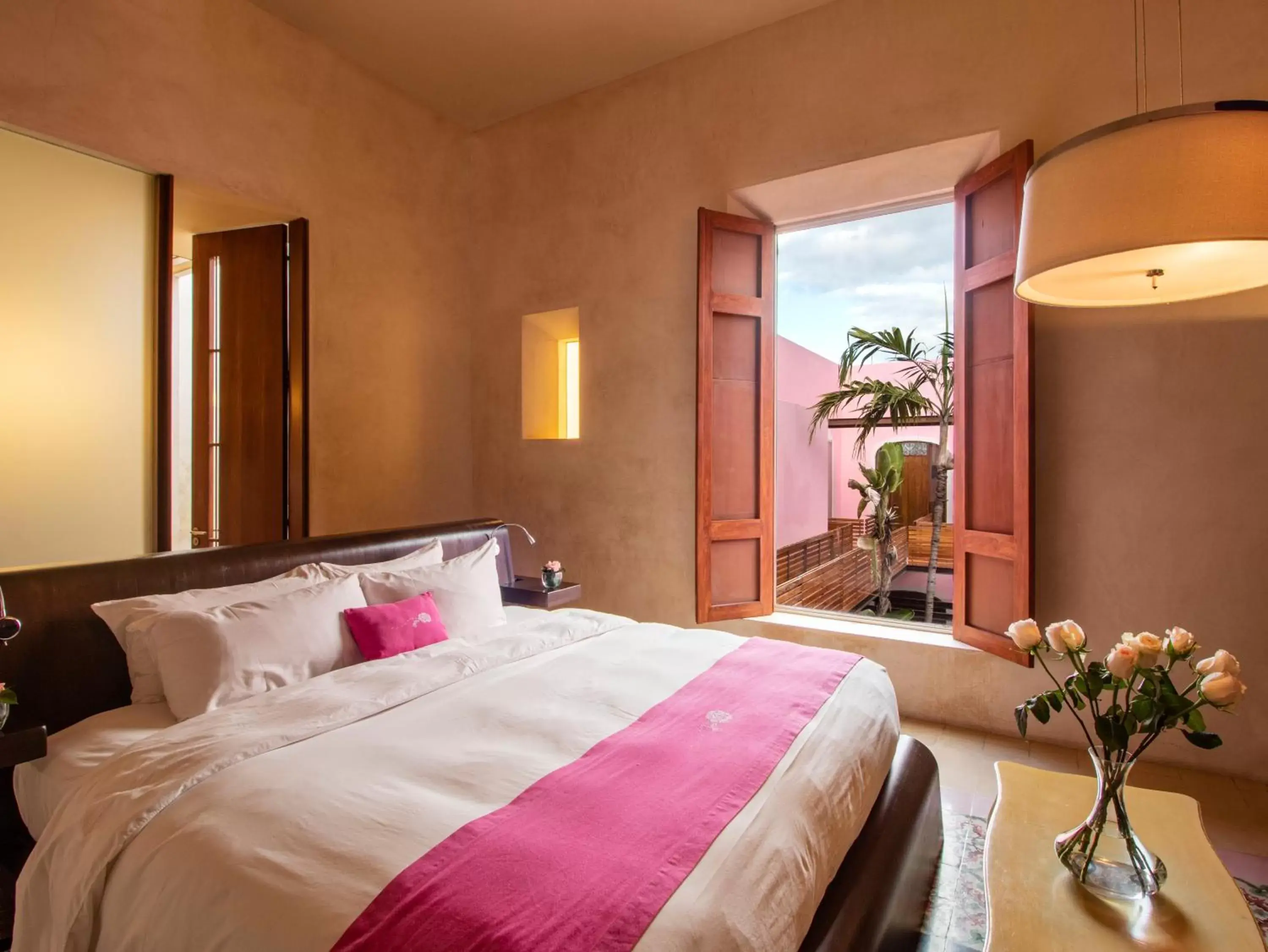 Suite with Pool View in Rosas & Xocolate Boutique Hotel and Spa Merida, a Member of Design Hotels Suite with Pool View in Rosas & Xocolate Boutique Hotel and Spa Merida, a Member of Design Hotels